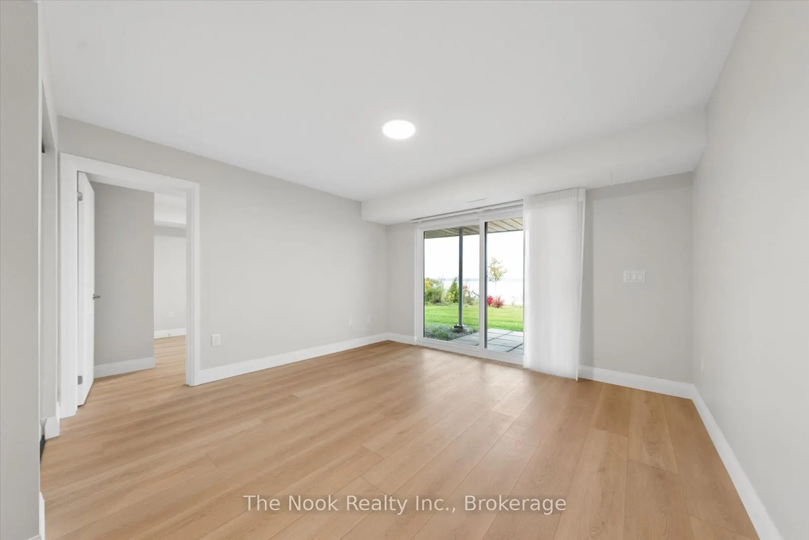 19 West Street N #16