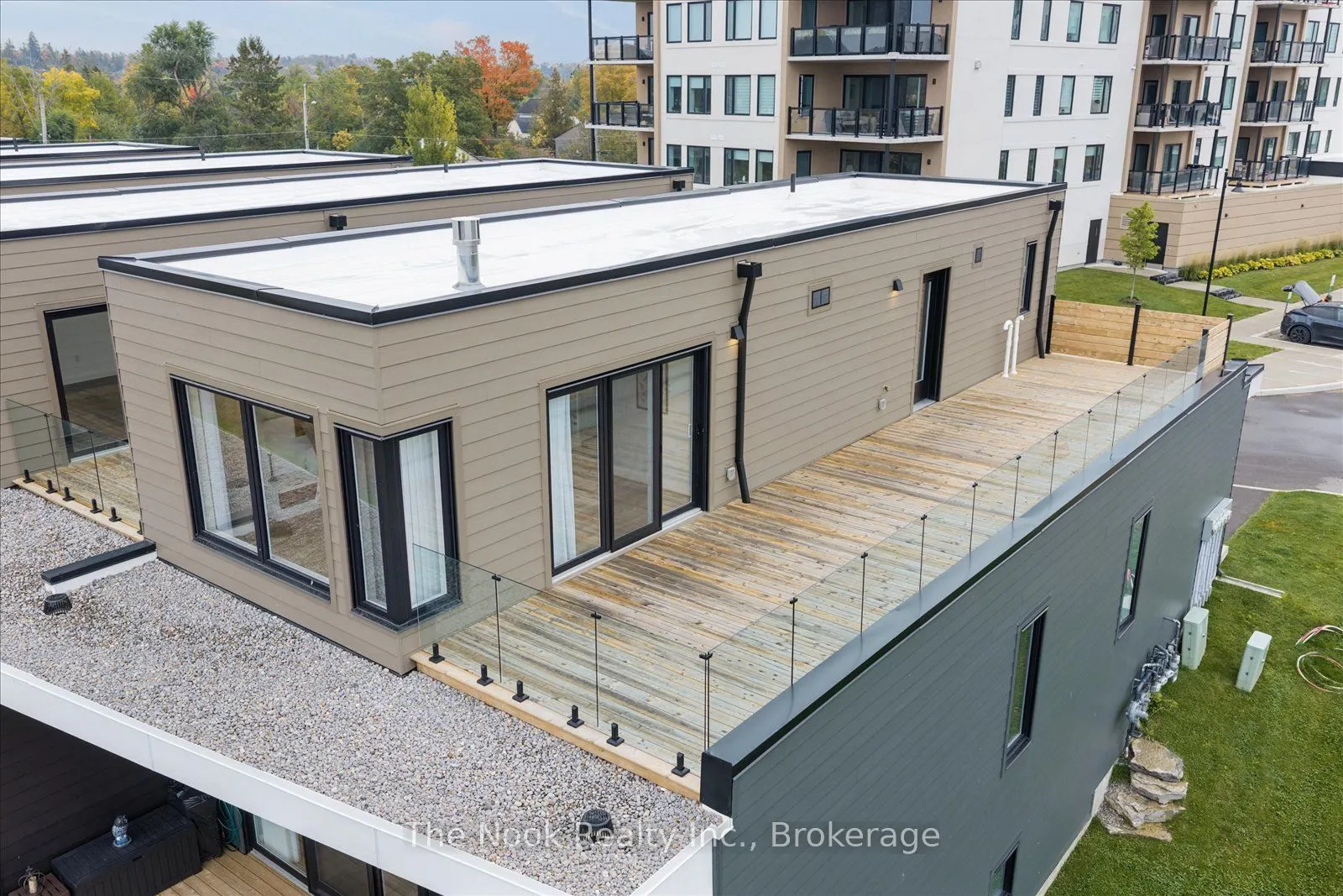 19 West Street N #16