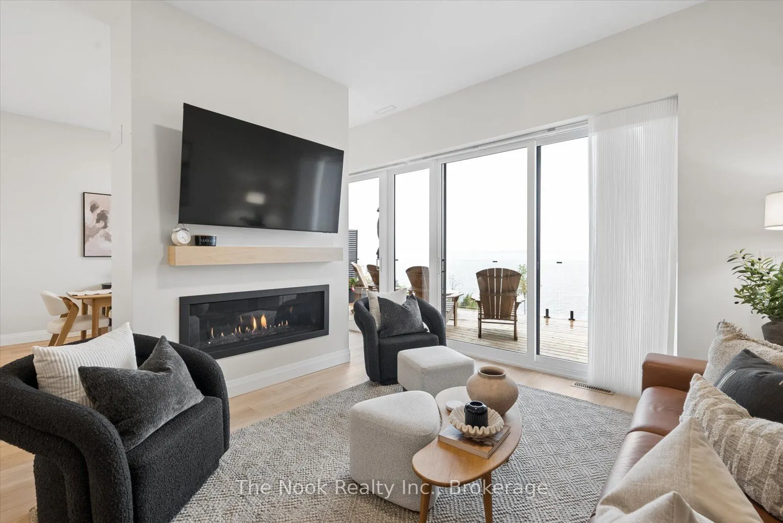 19 West Street N #16