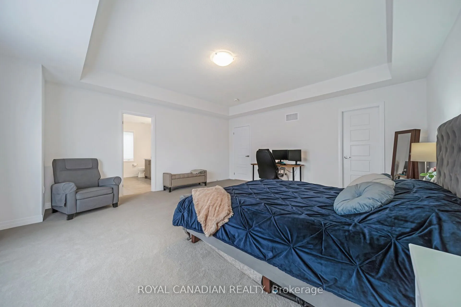 87 Soules Square