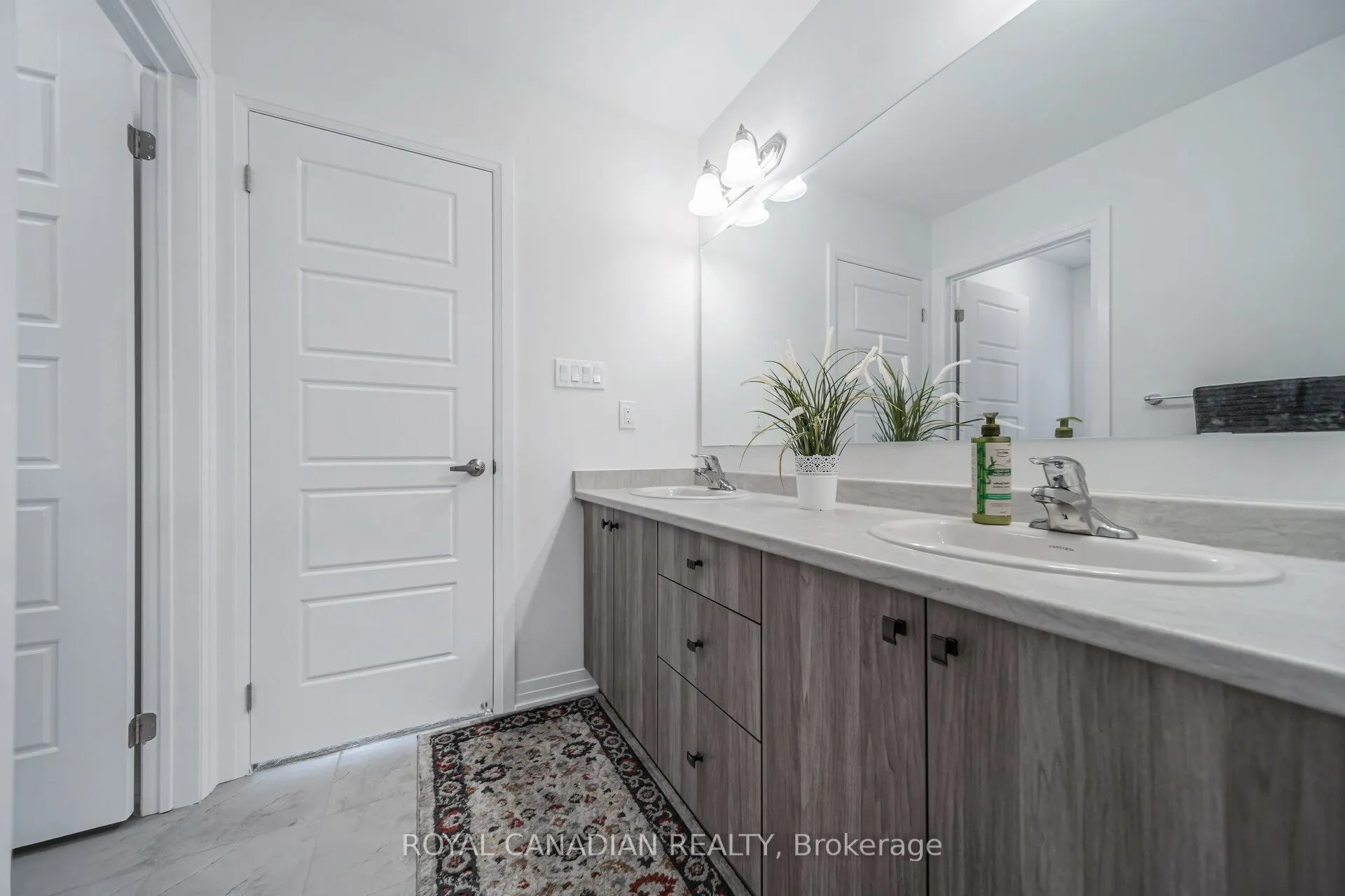 87 Soules Square
