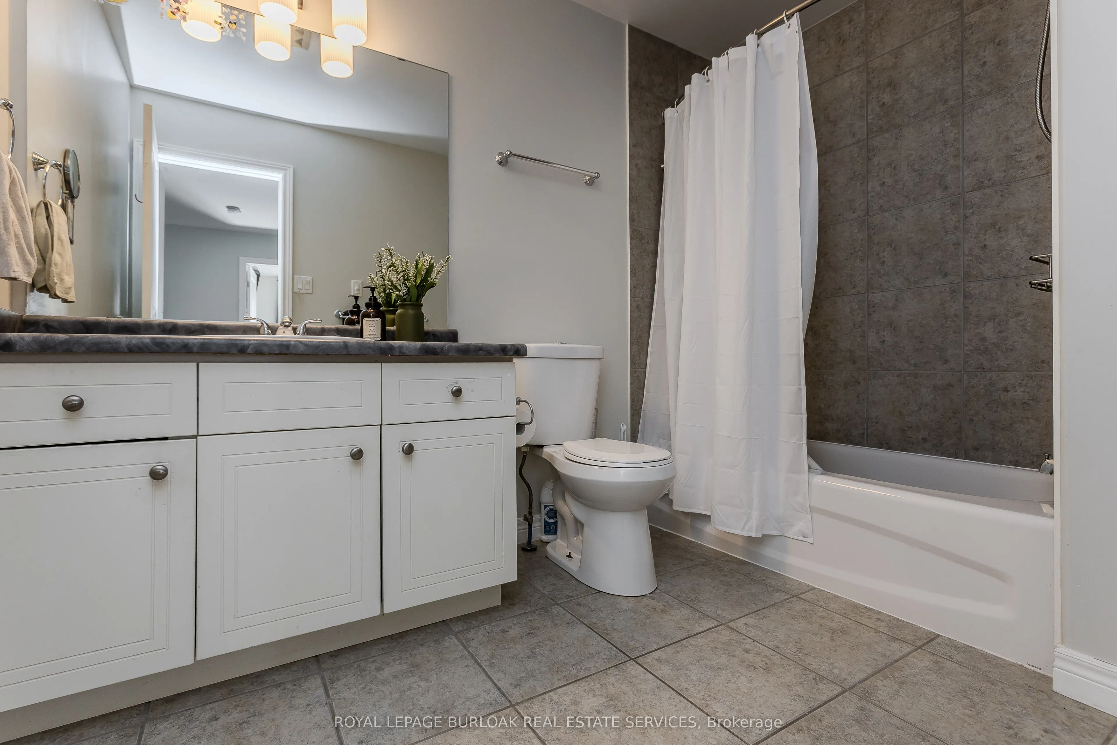 32 Great Oak Trail