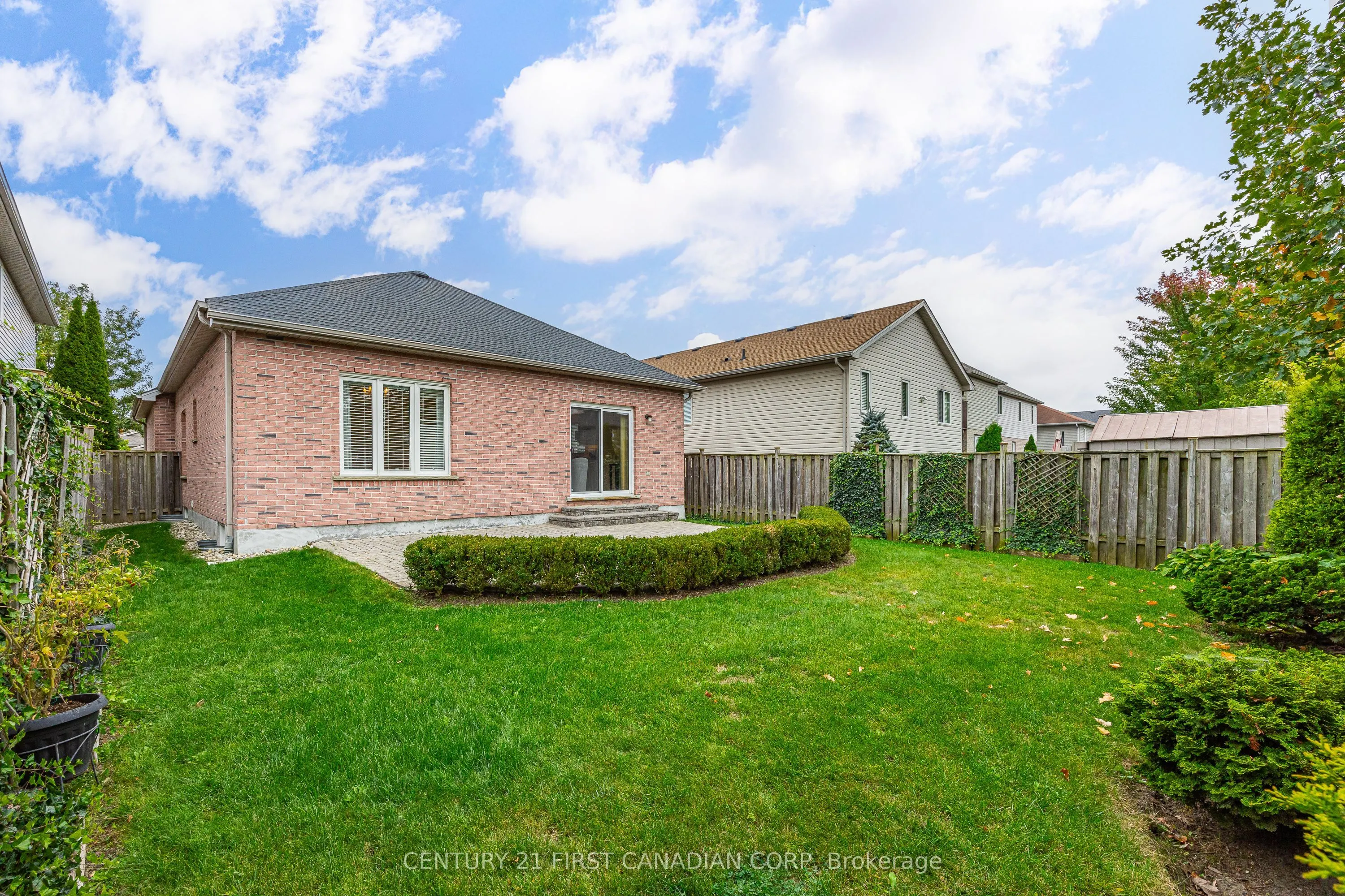 1777 Ennismore Crescent