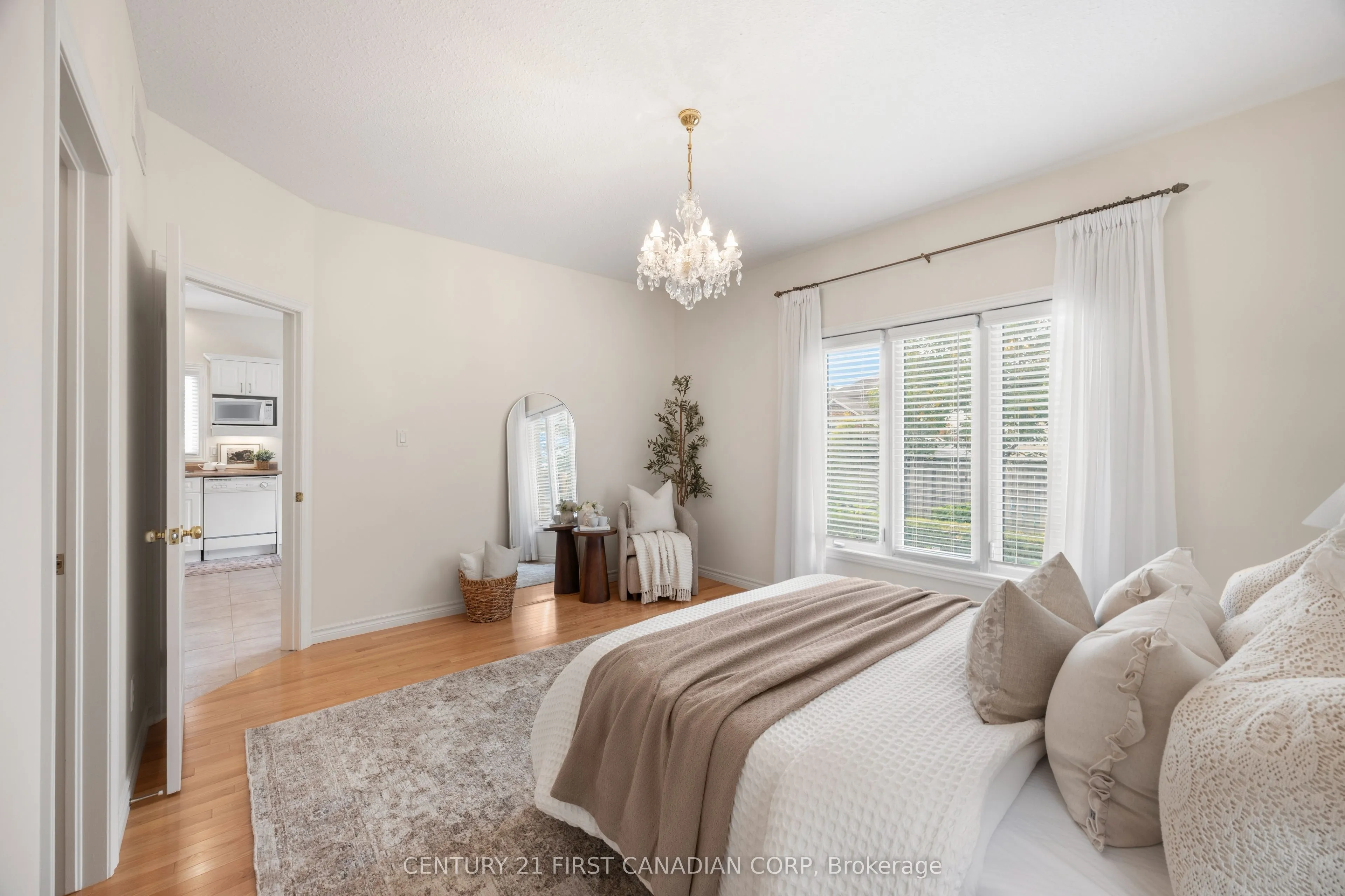 1777 Ennismore Crescent