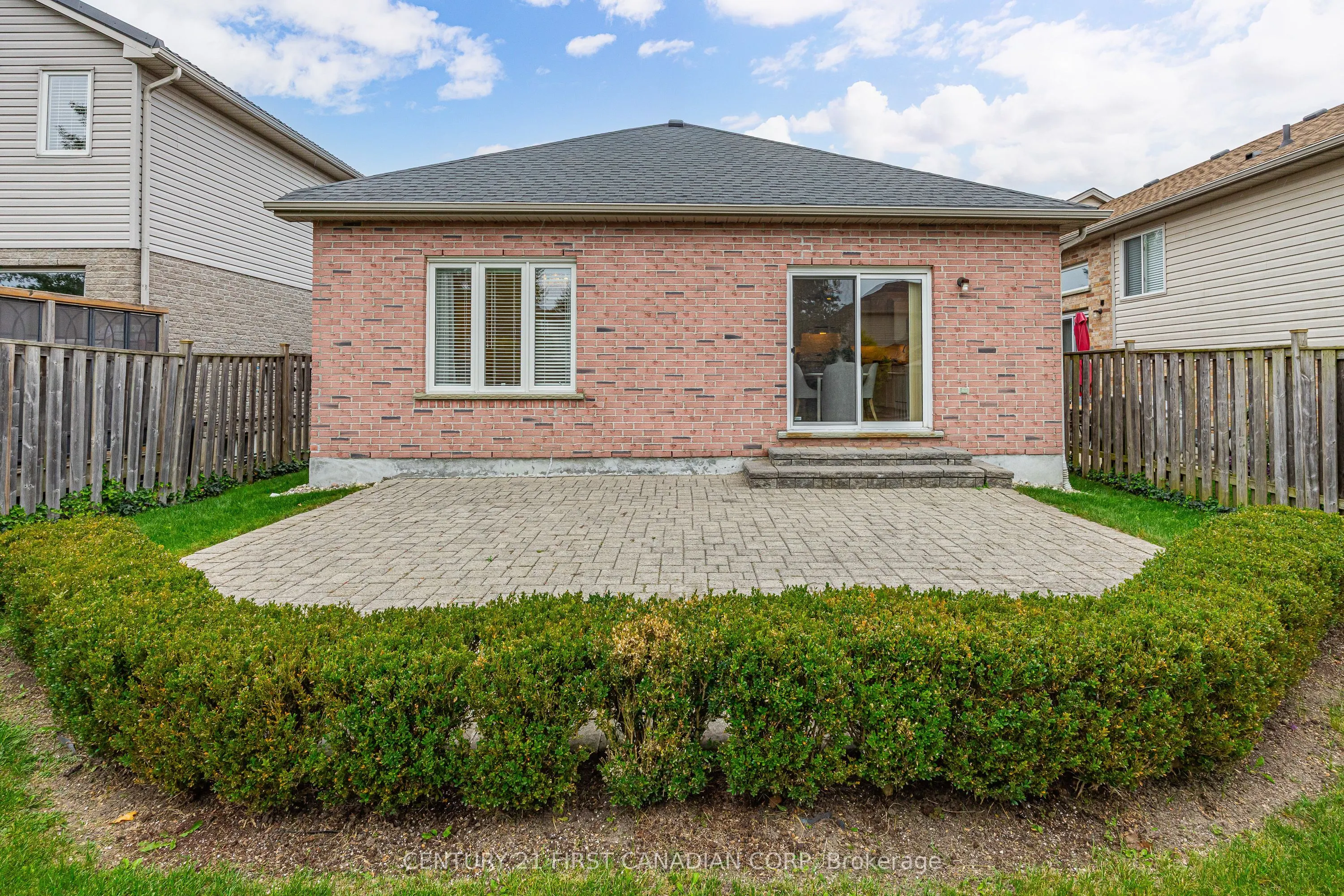 1777 Ennismore Crescent