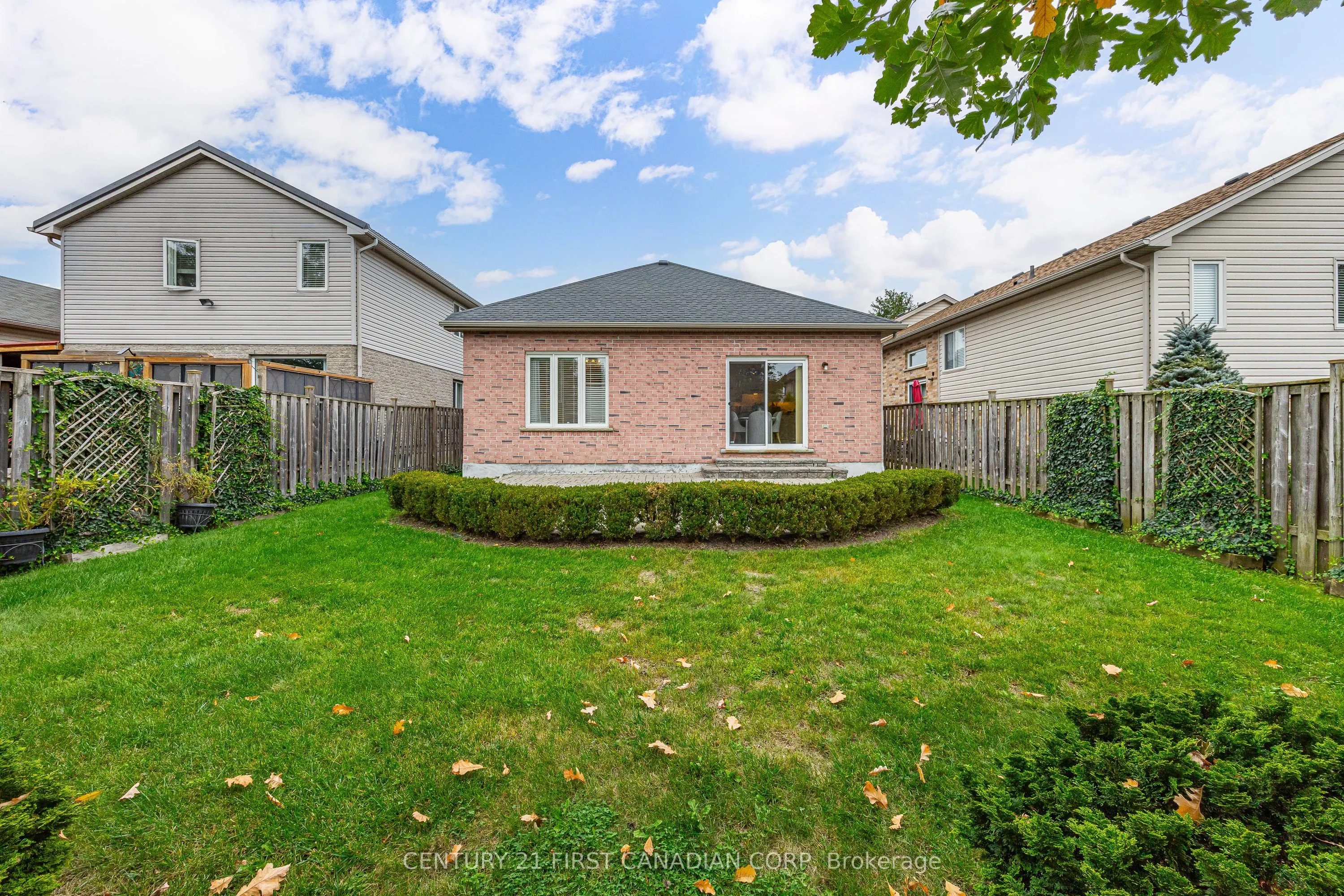 1777 Ennismore Crescent