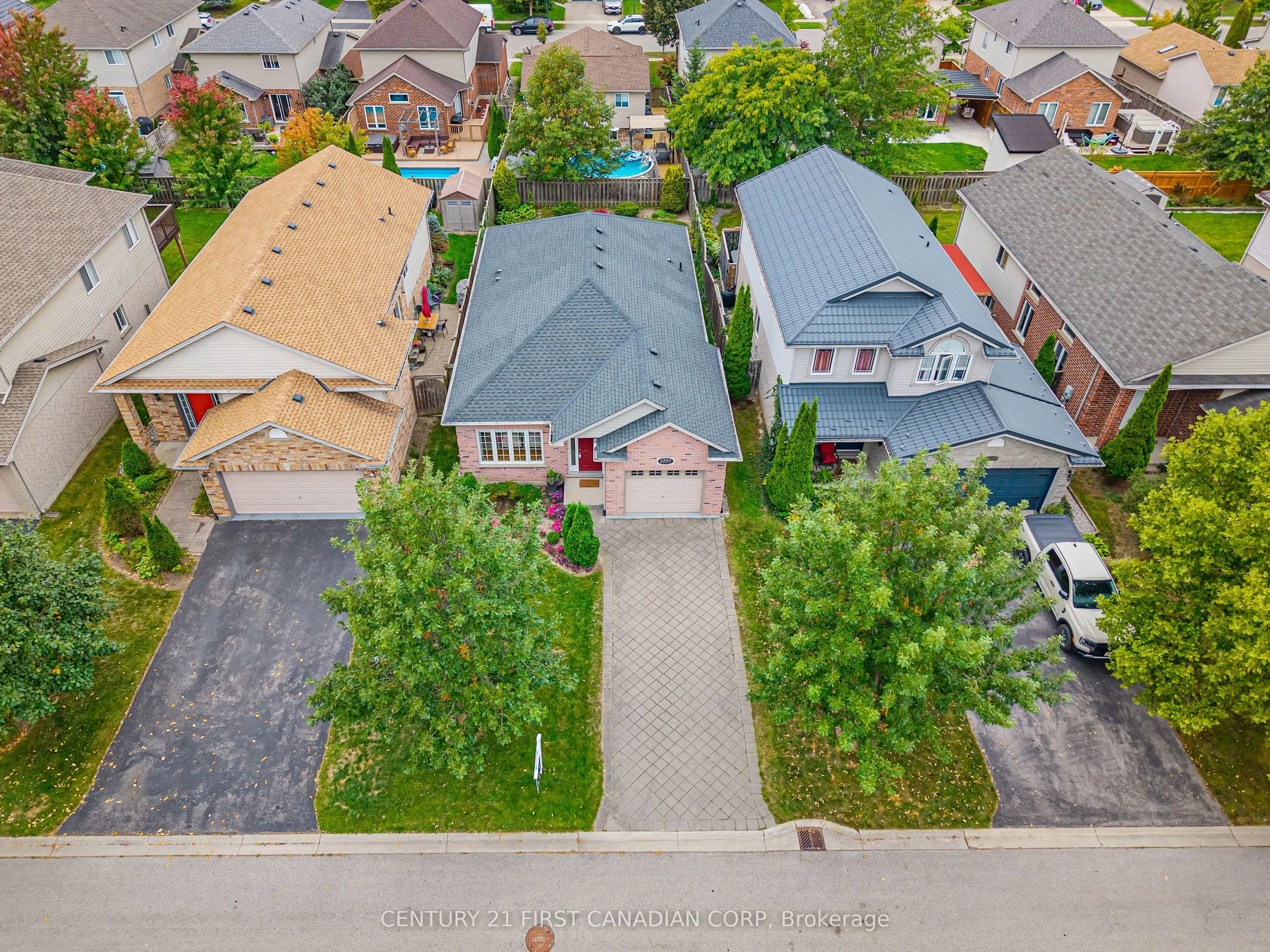 1777 Ennismore Crescent