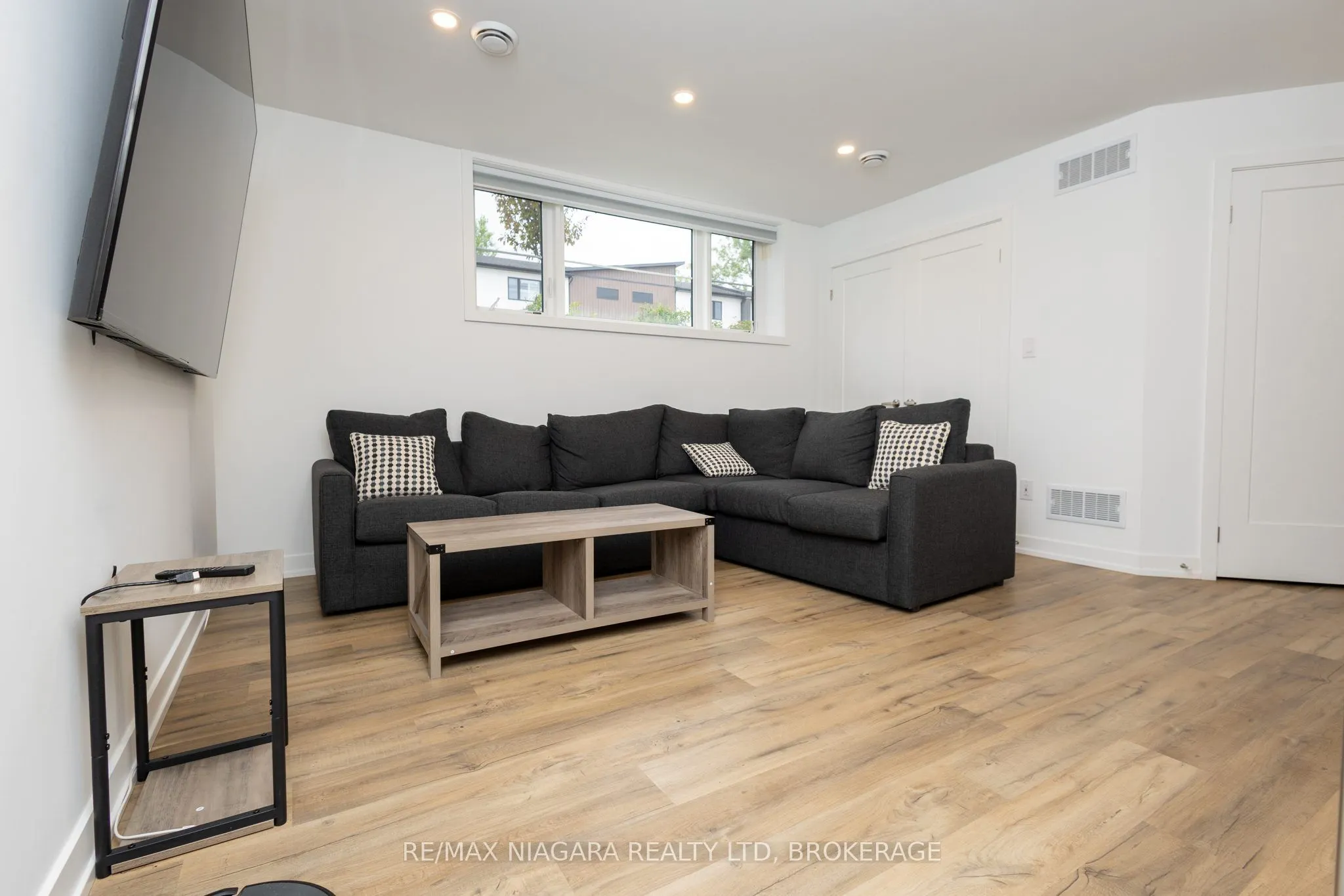 4263 Fourth Avenue #211