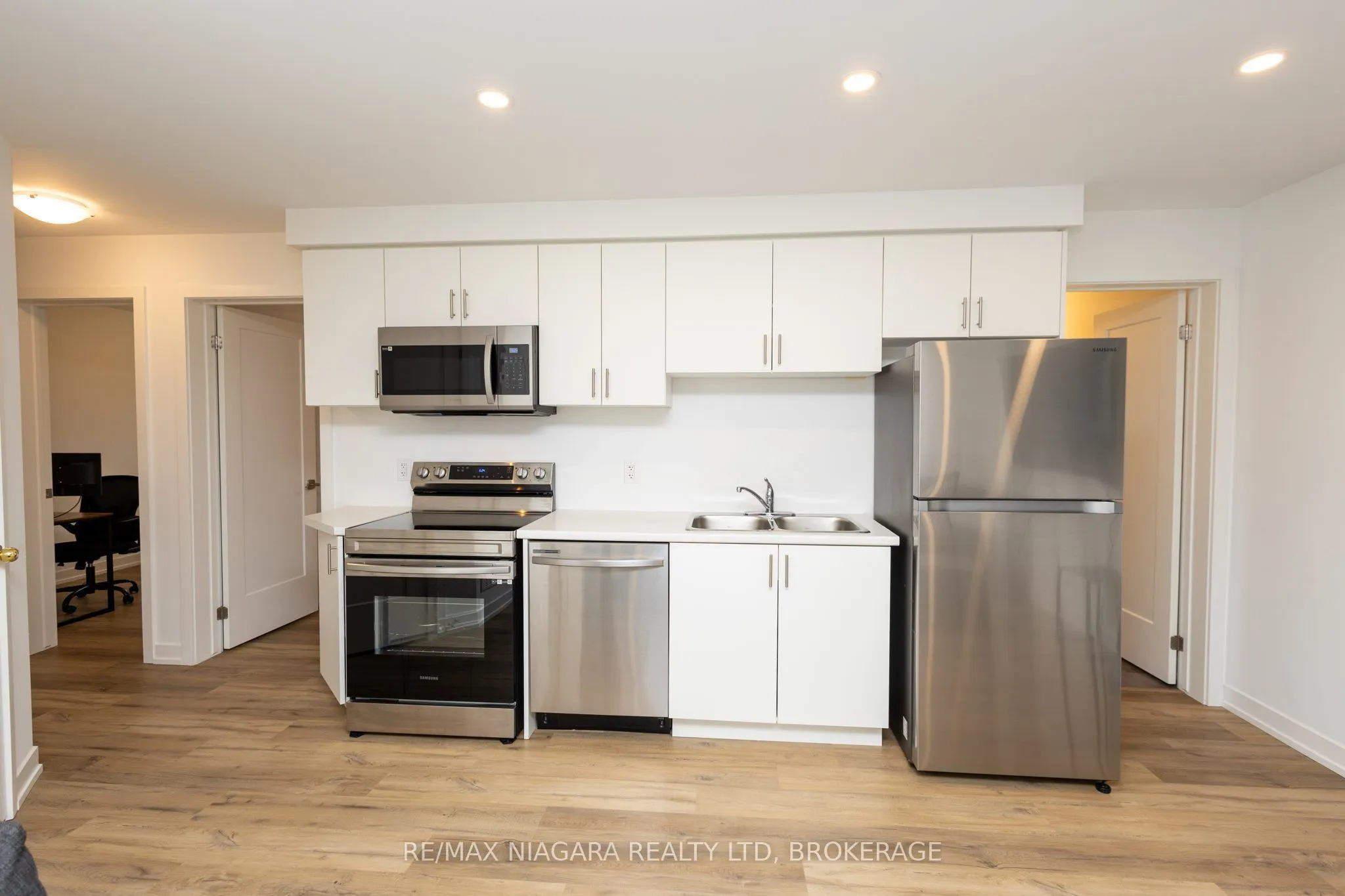 4263 Fourth Avenue #211