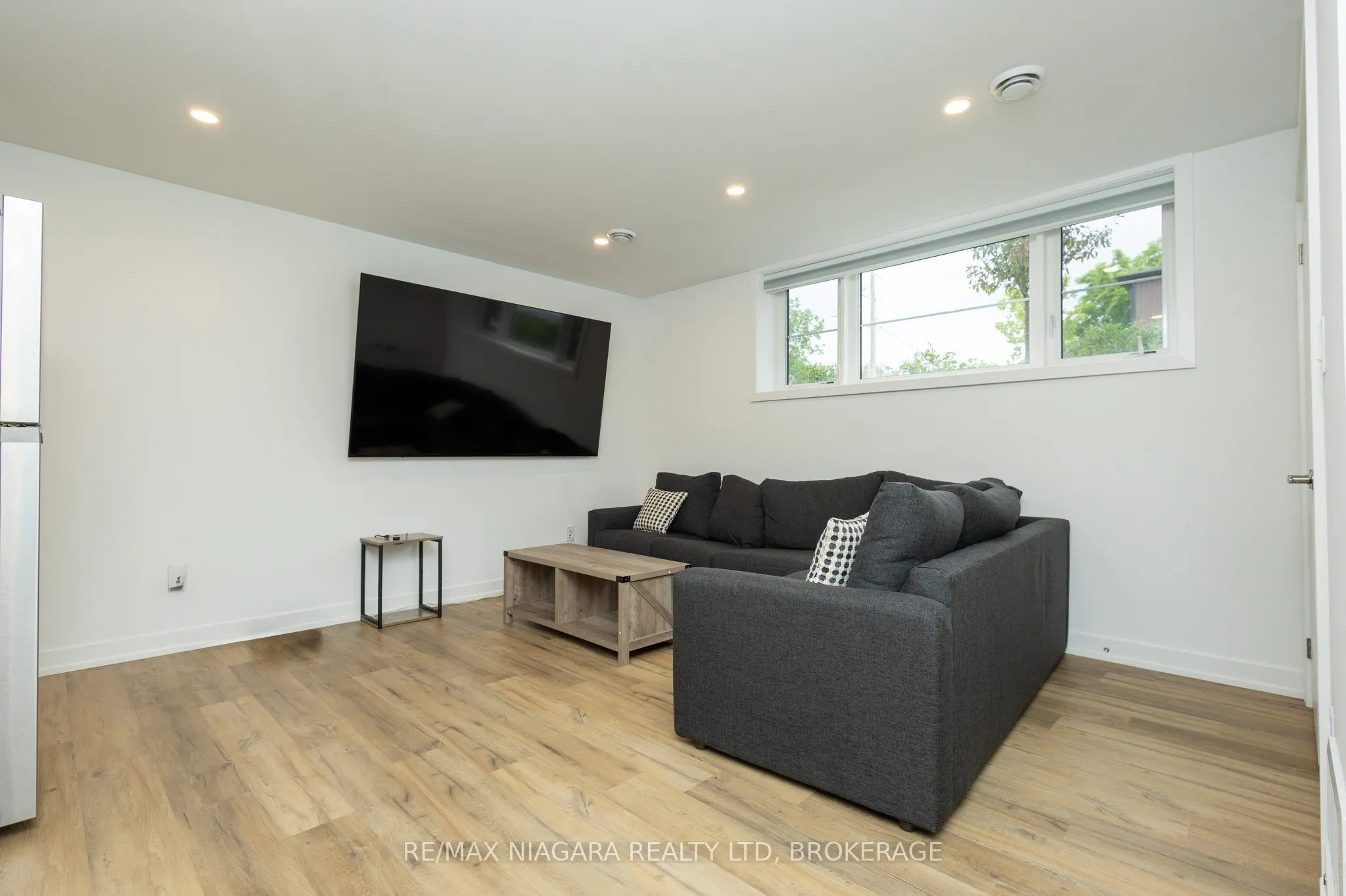4263 Fourth Avenue #211