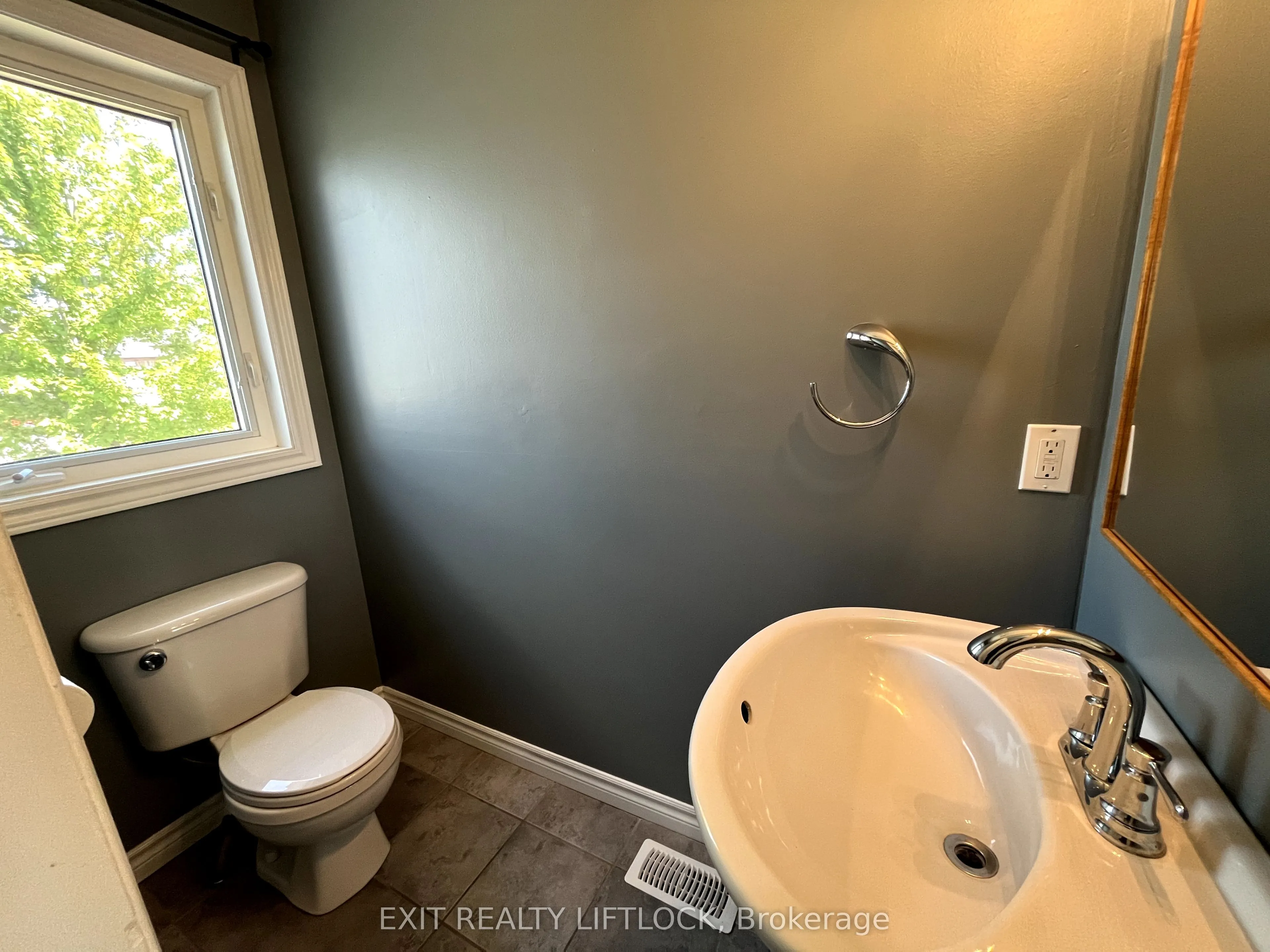 722 Trailview Drive
