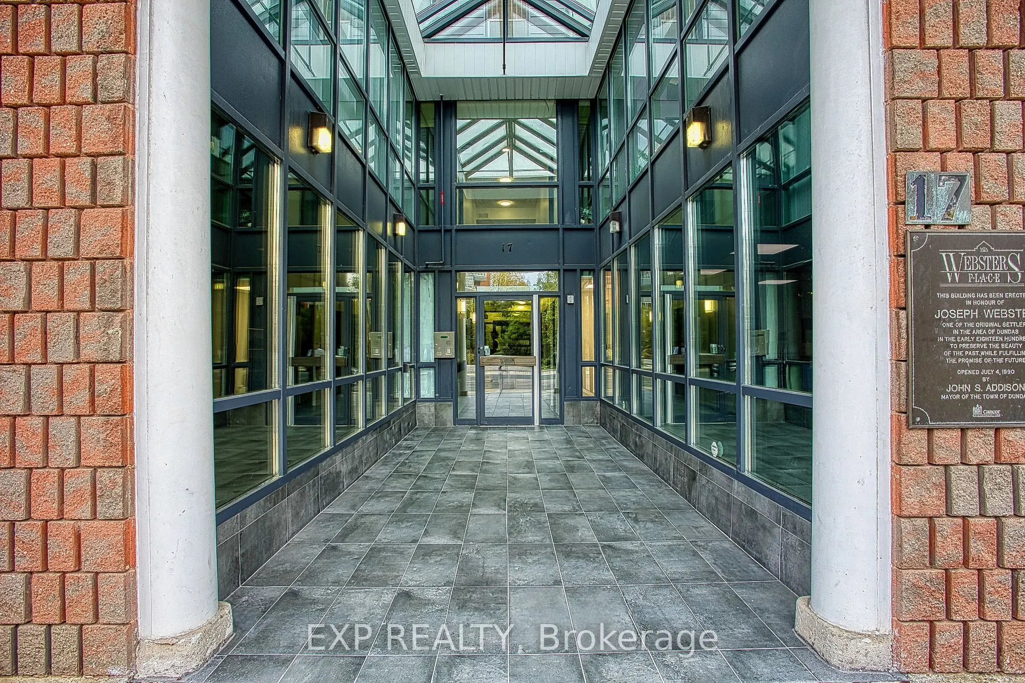 17 King Street E #502