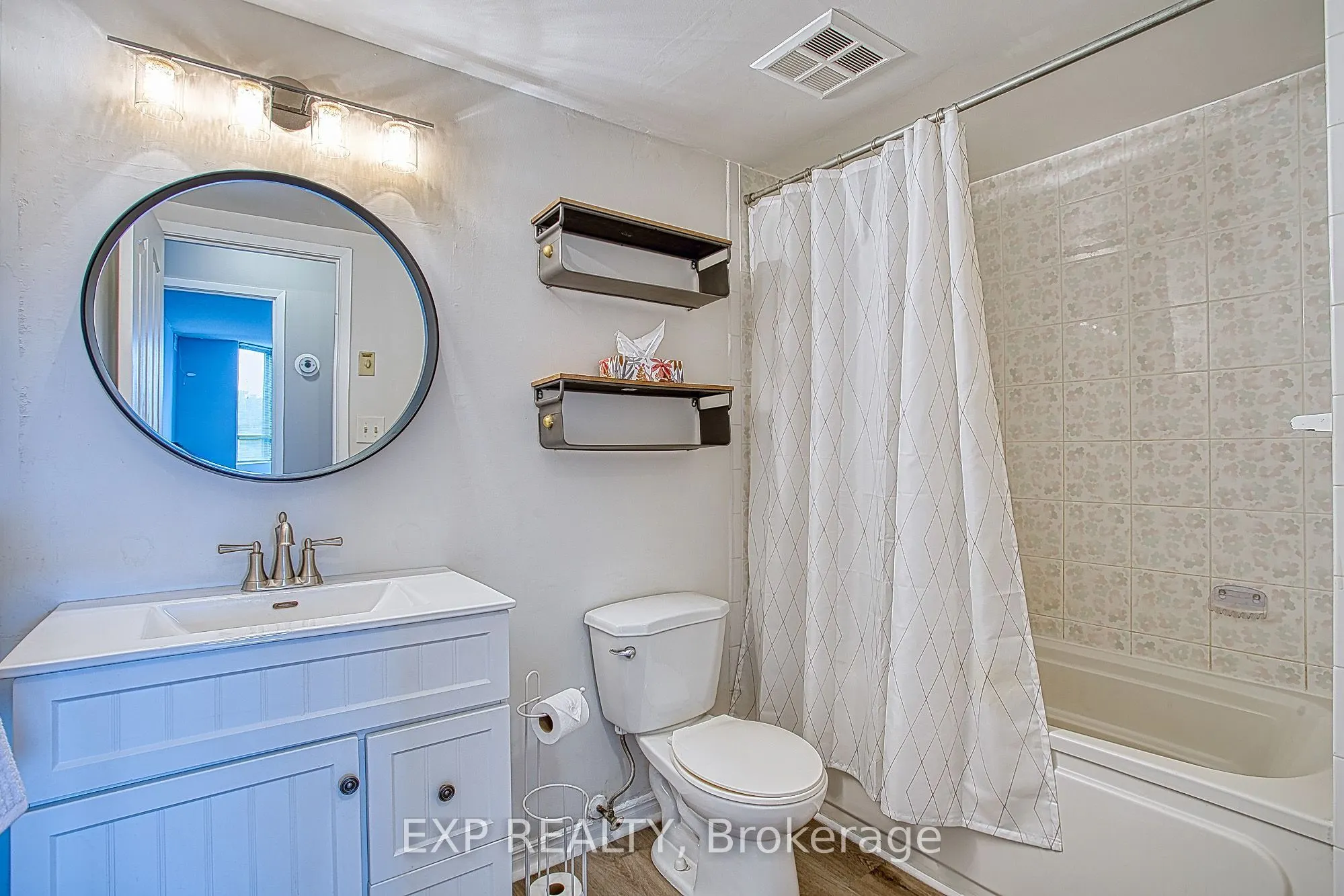 17 King Street E #502