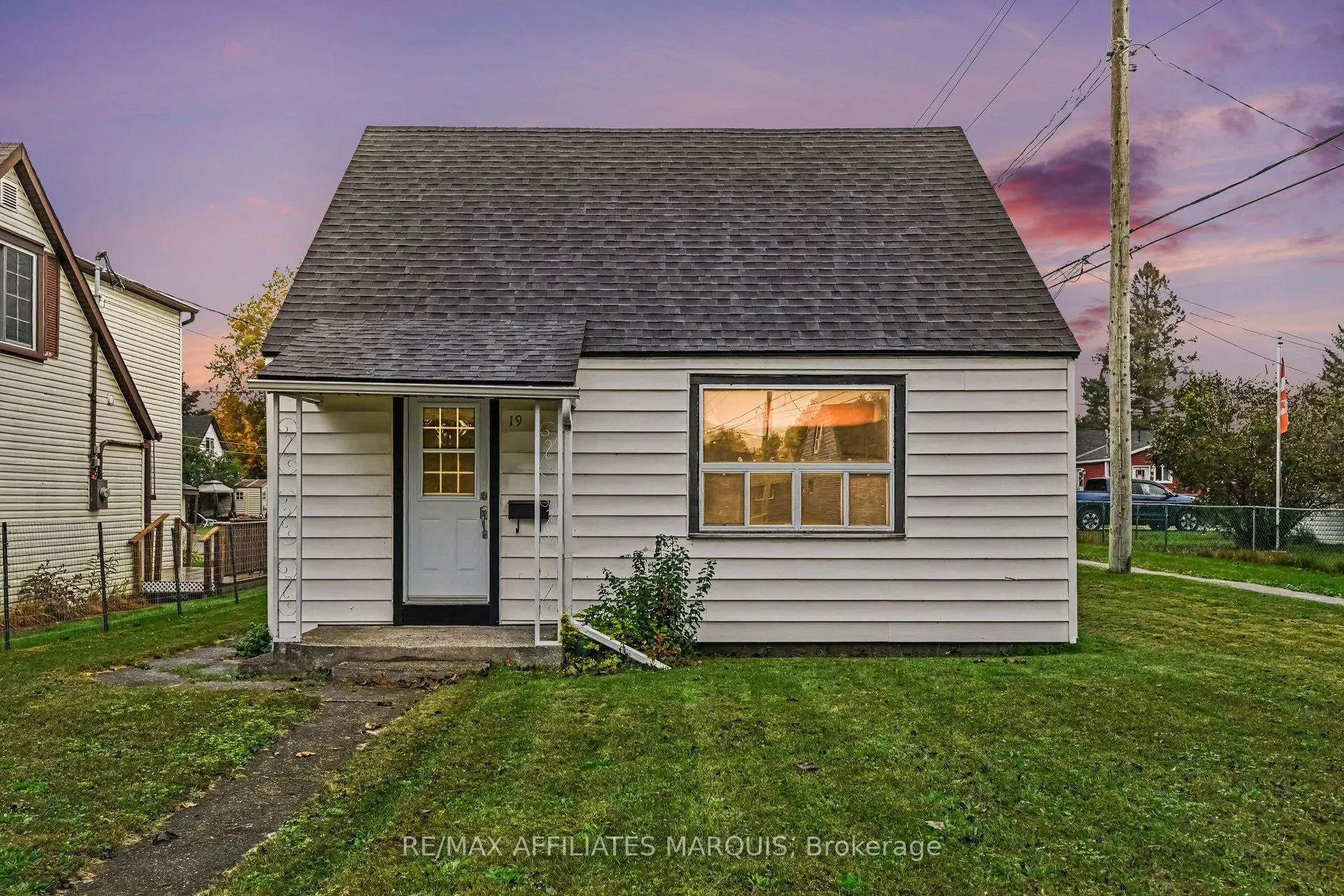19 Churchill Crescent