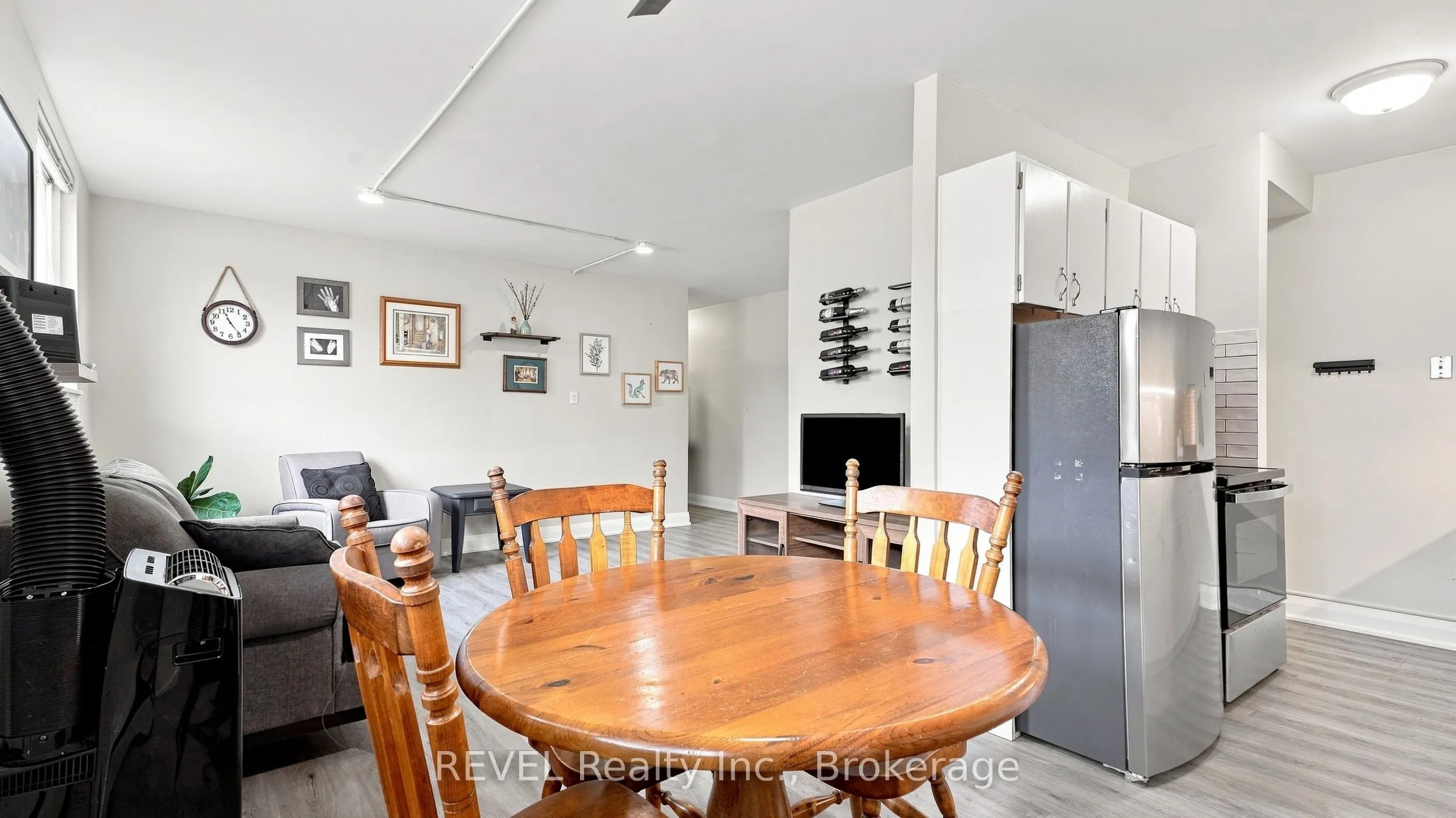 450 Carlton Street #3