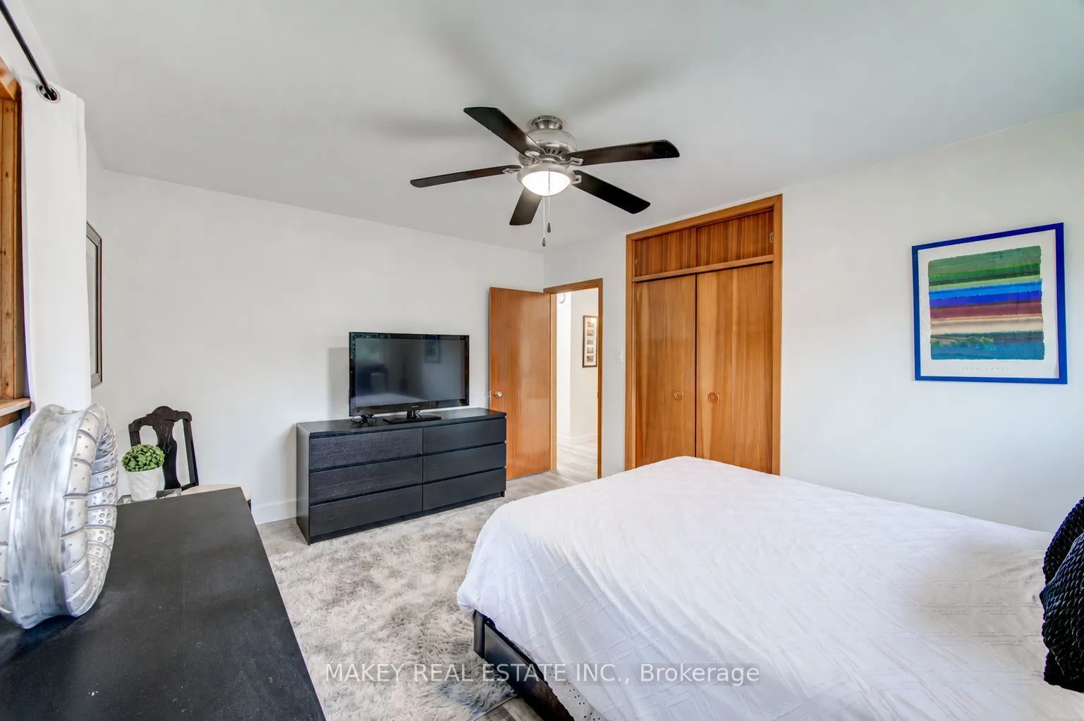 297 Main Street W