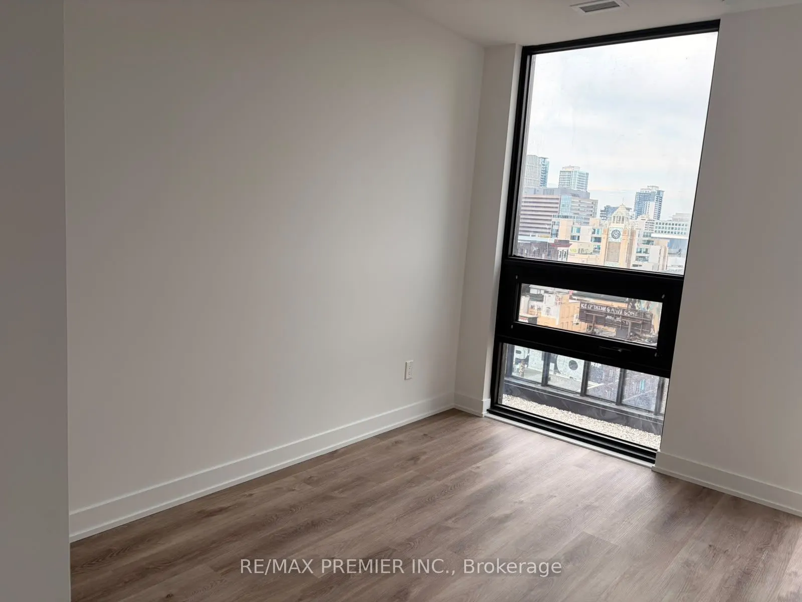 91 John Street #1008