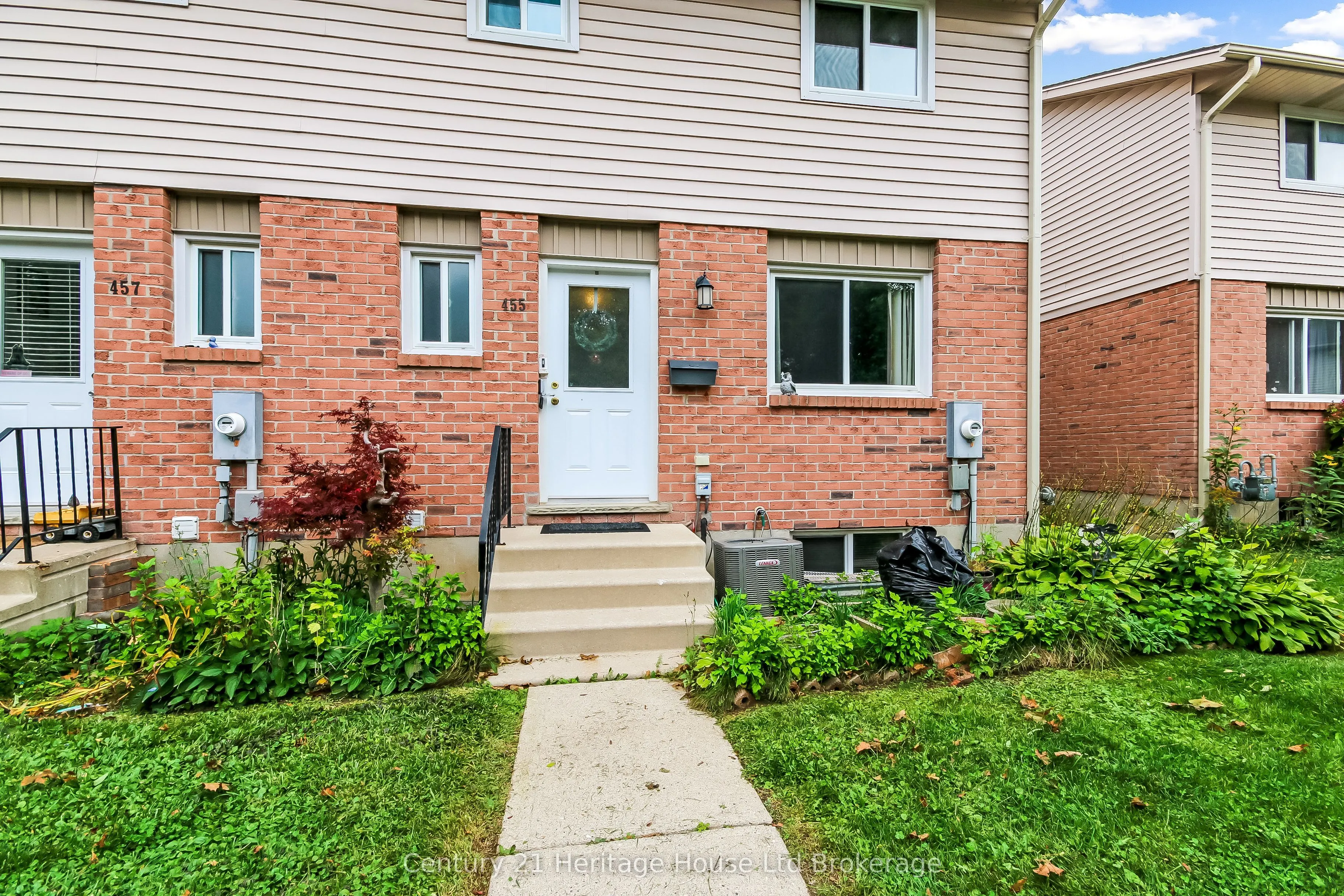 455 Springbank Avenue N #37