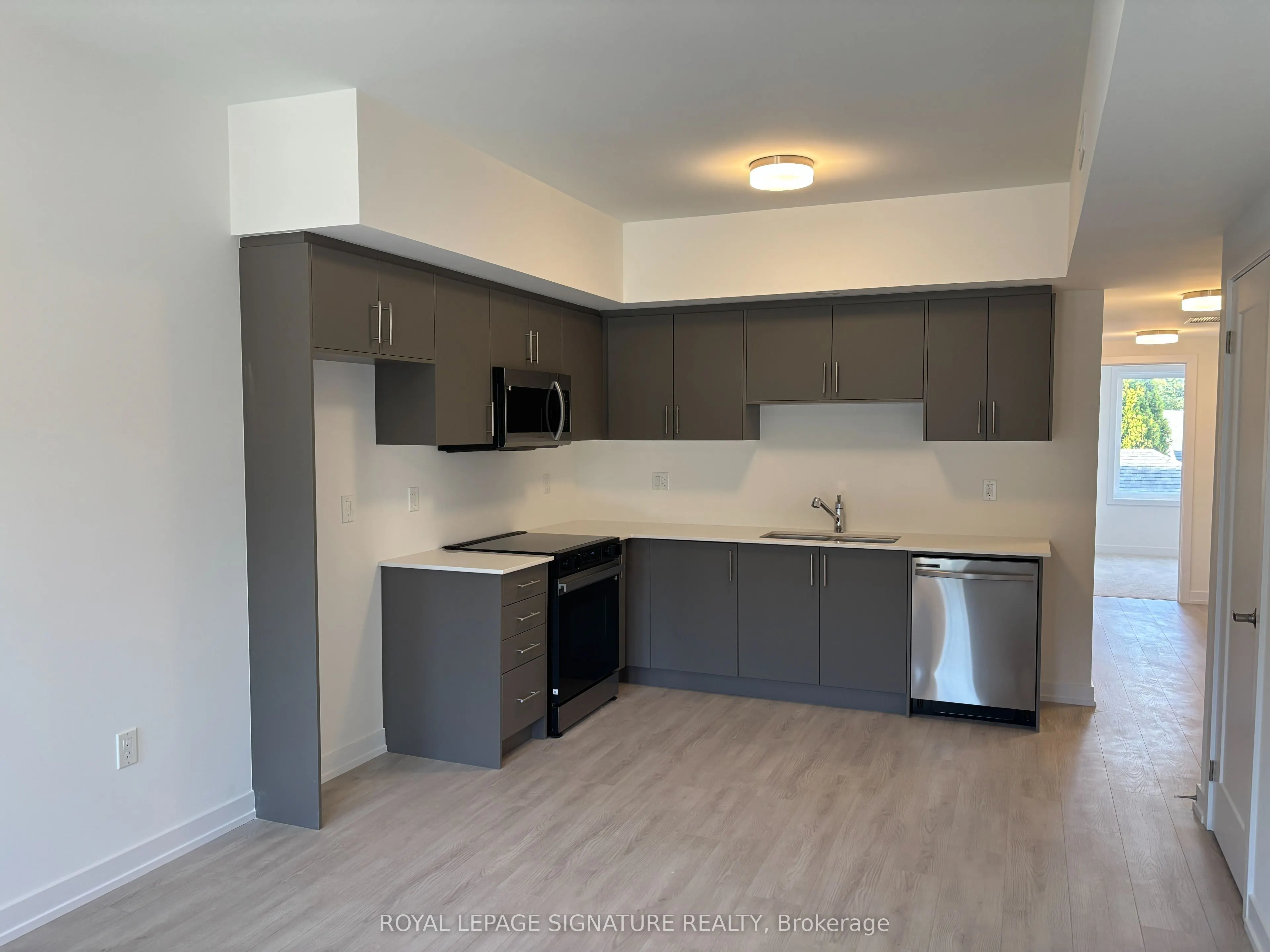 42 Lowes Road W #16
