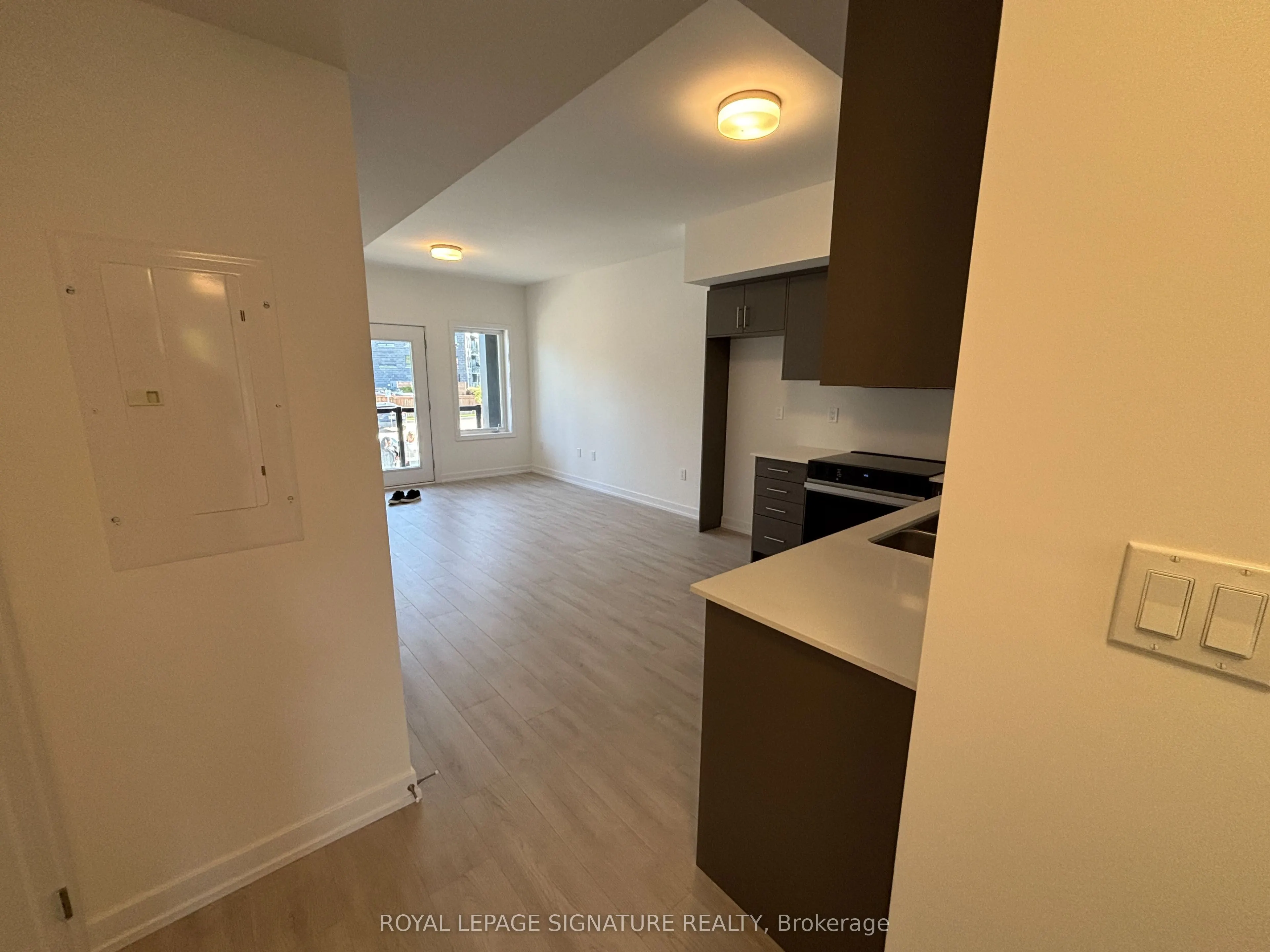 42 Lowes Road W #16
