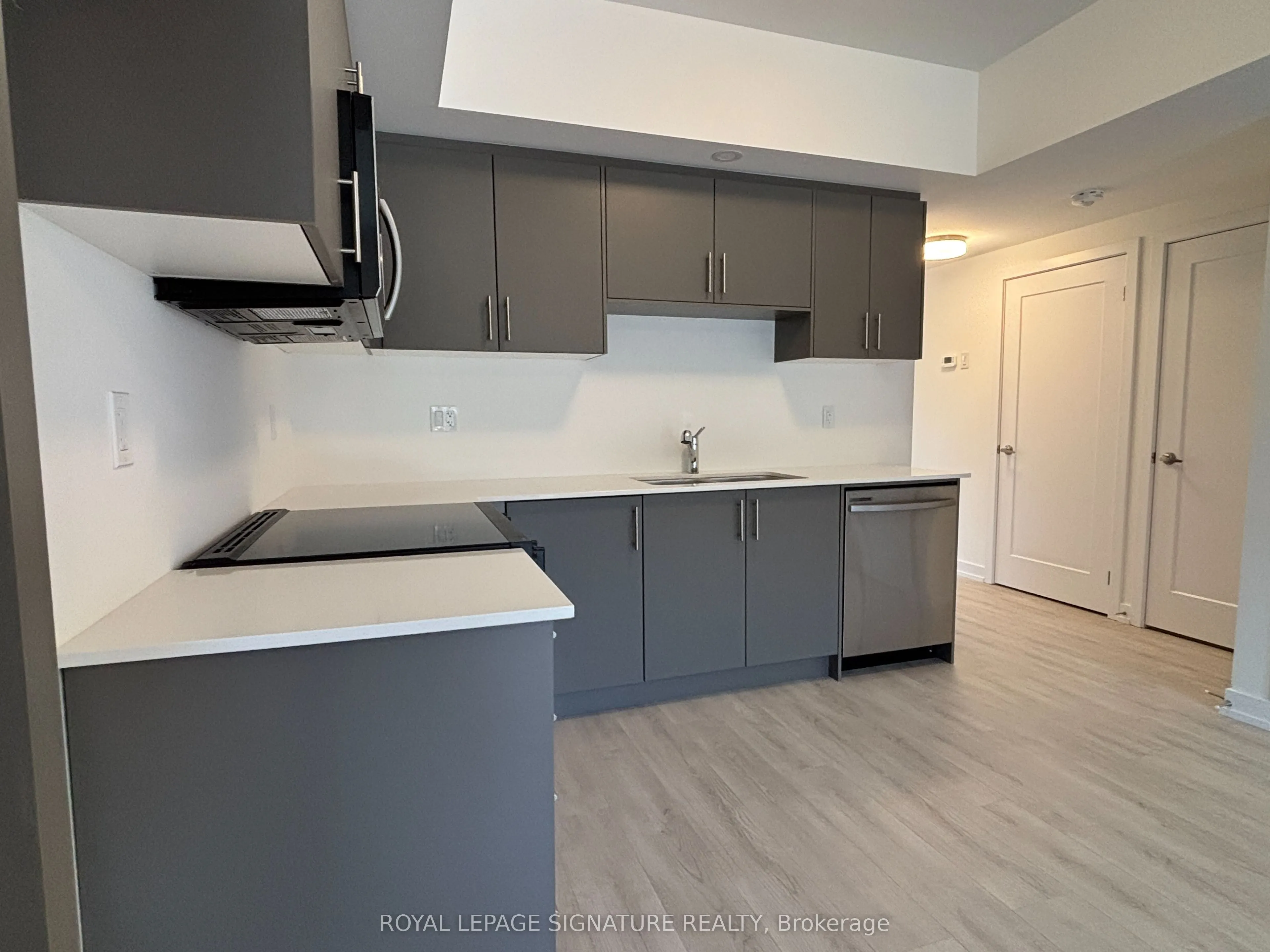 42 Lowes Road W #16
