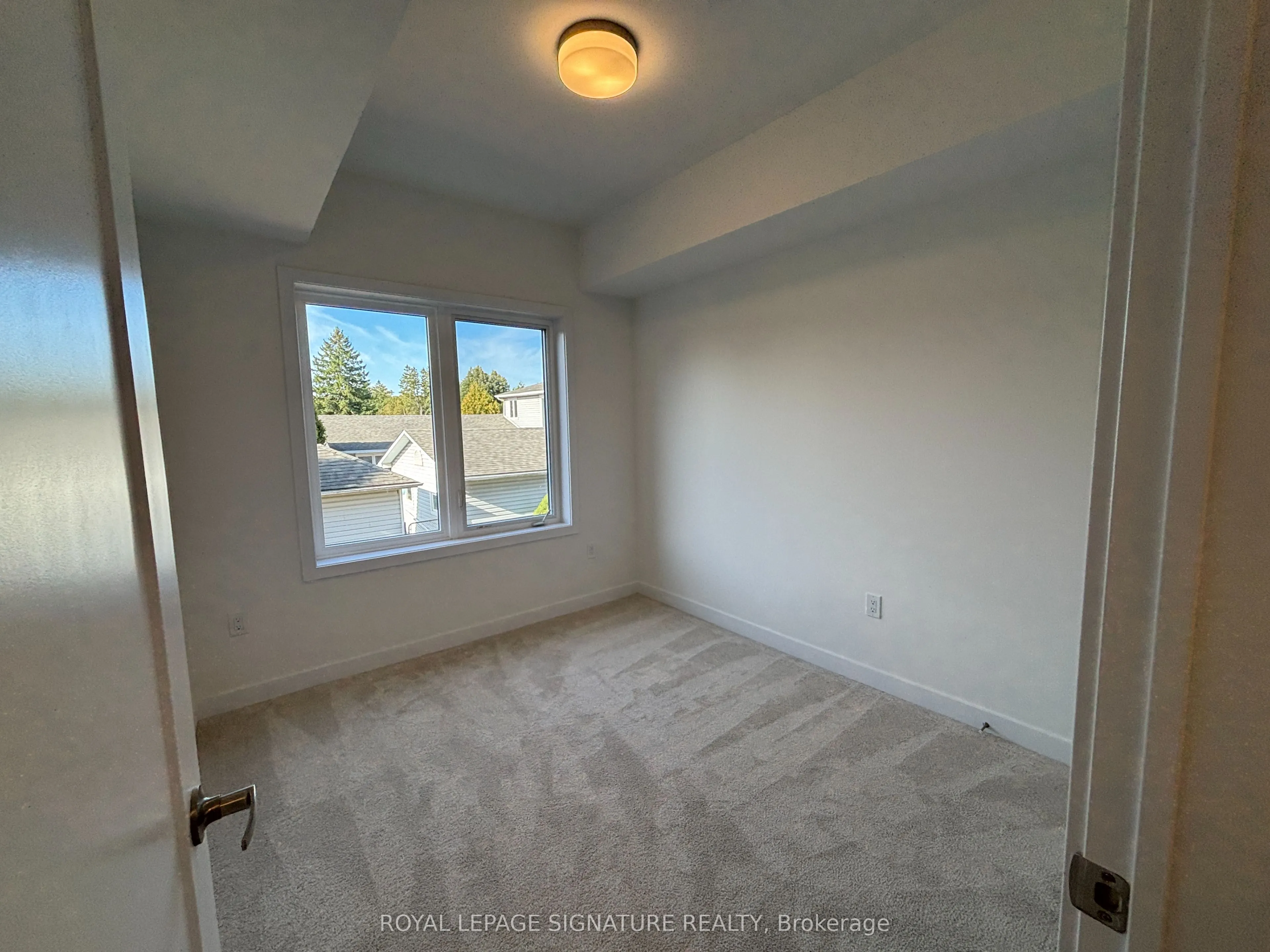 42 Lowes Road W #16