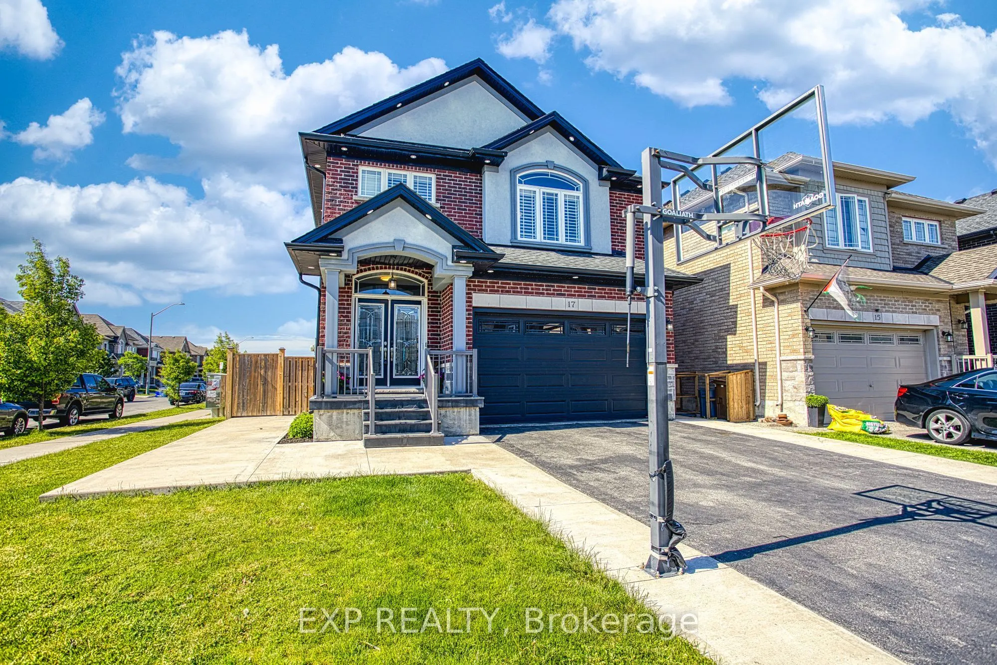 17 Narbonne Crescent