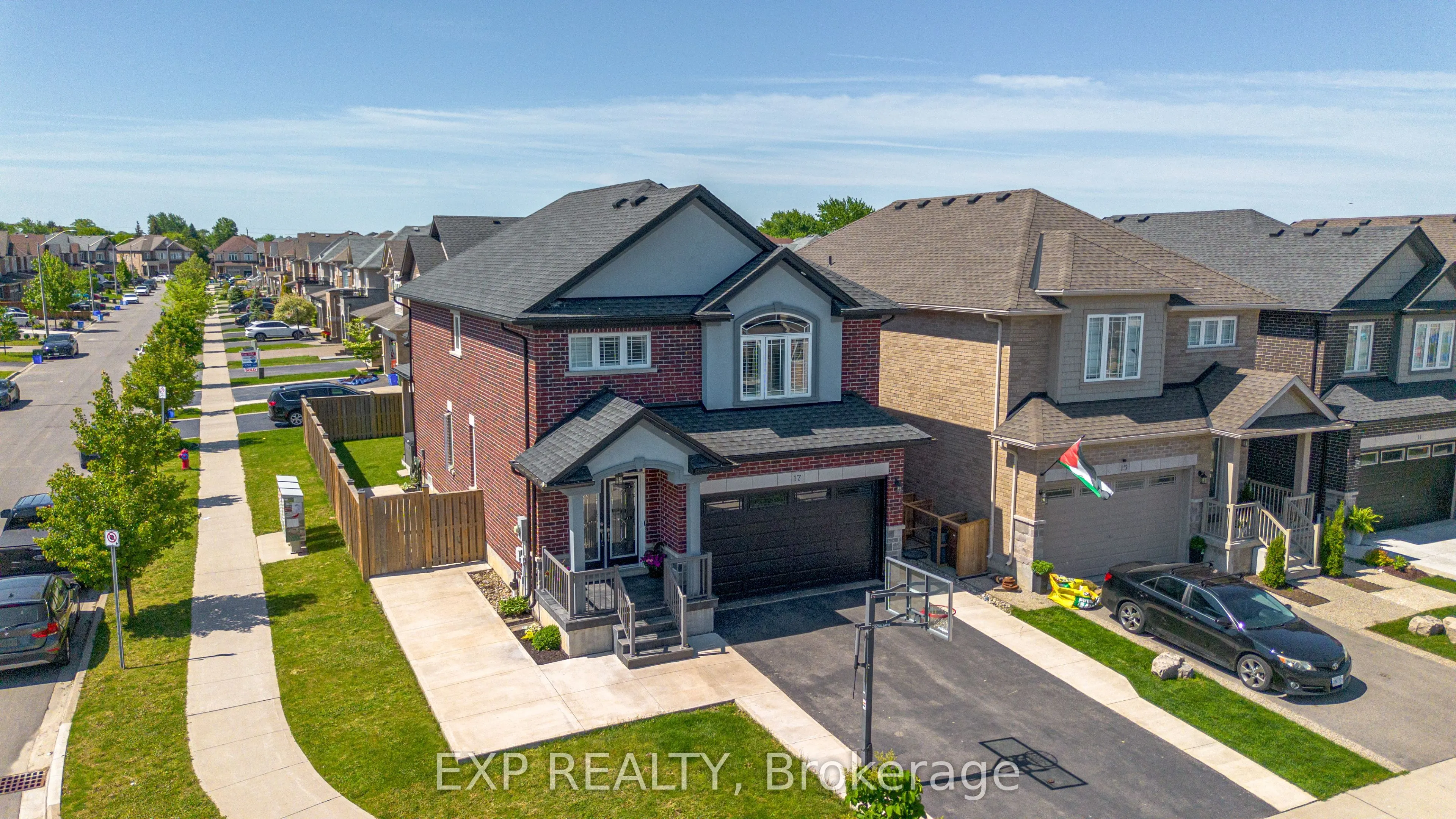 17 Narbonne Crescent