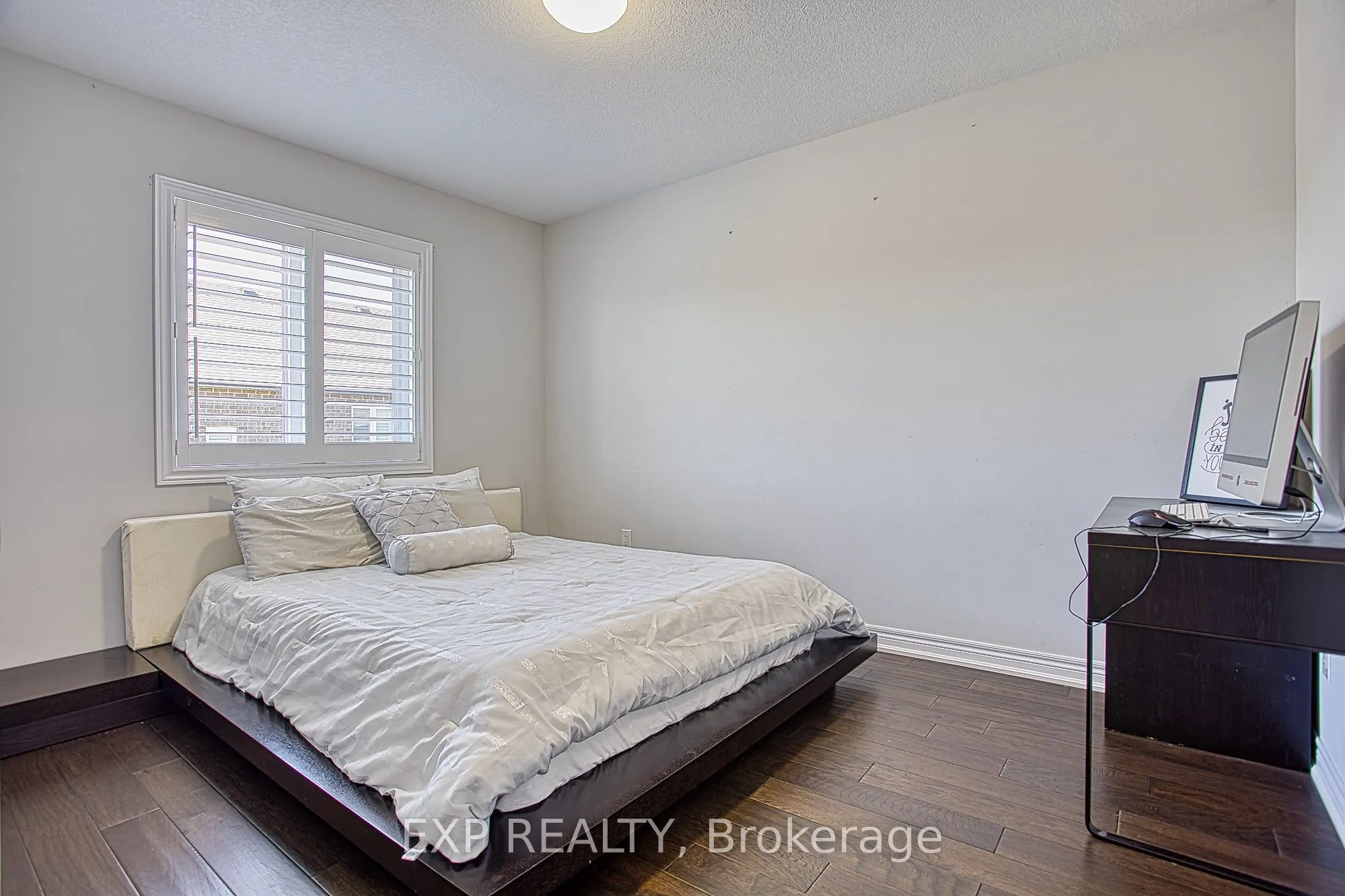 17 Narbonne Crescent
