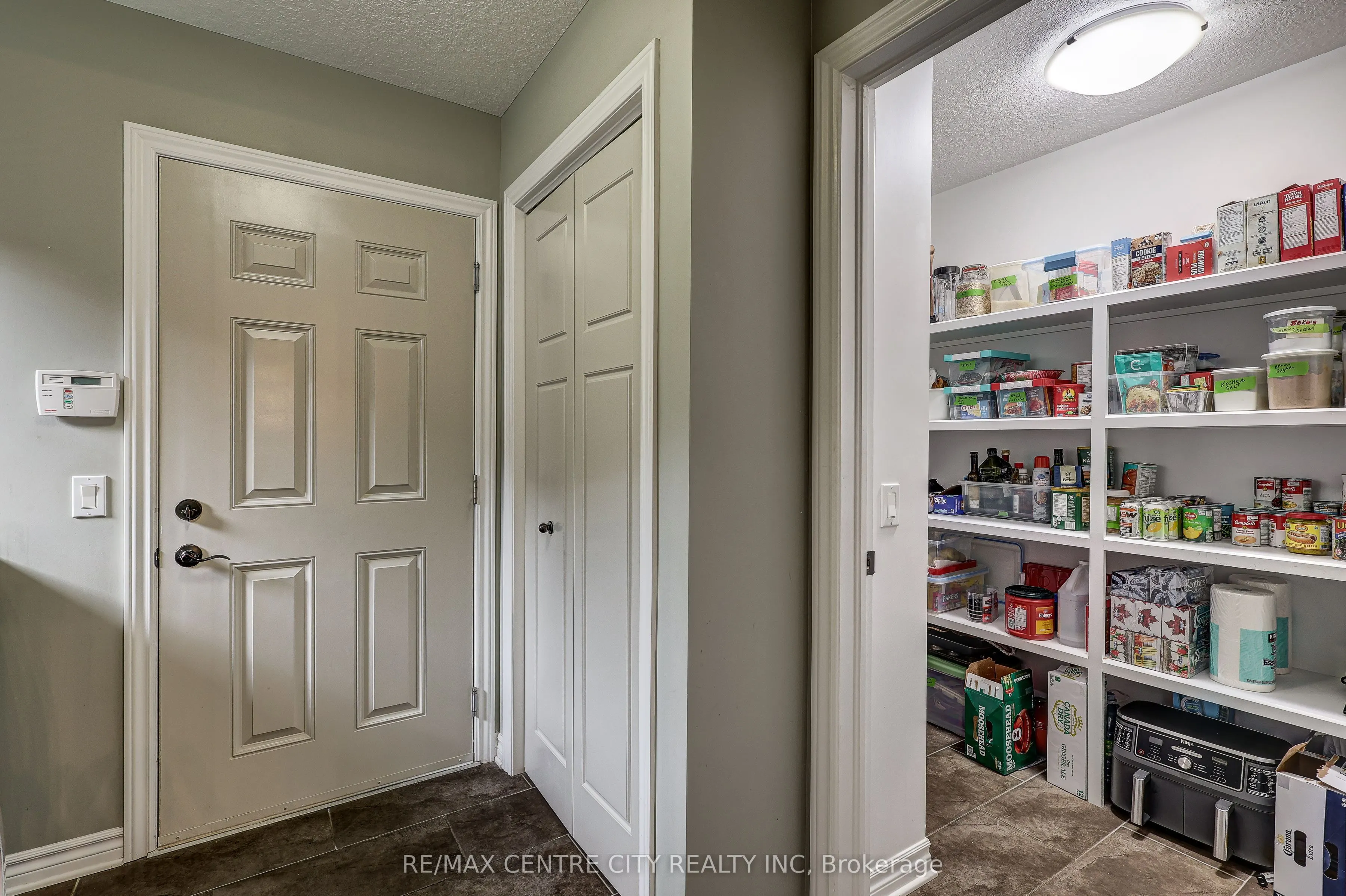 39 Hickory Lane