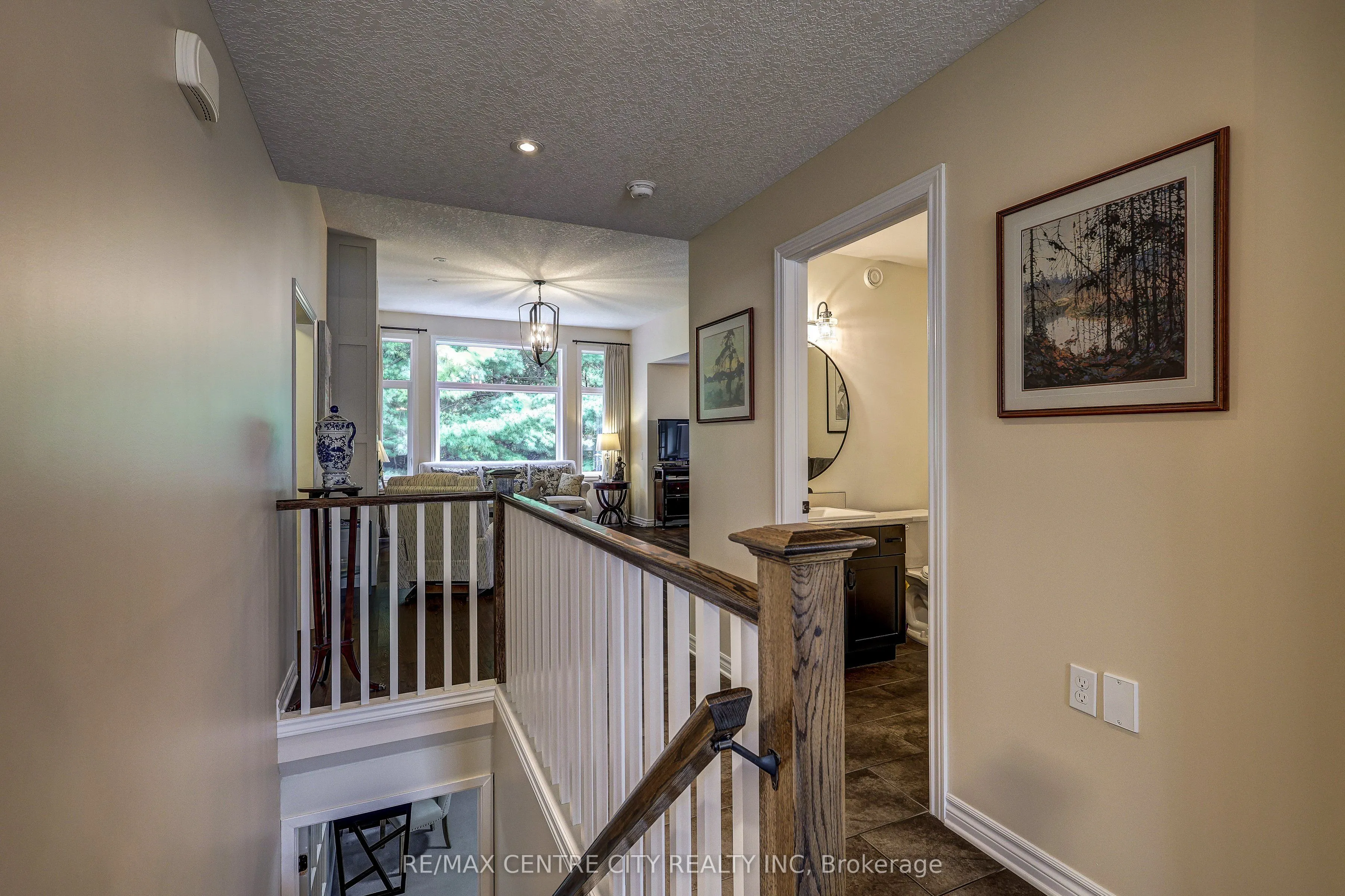 39 Hickory Lane