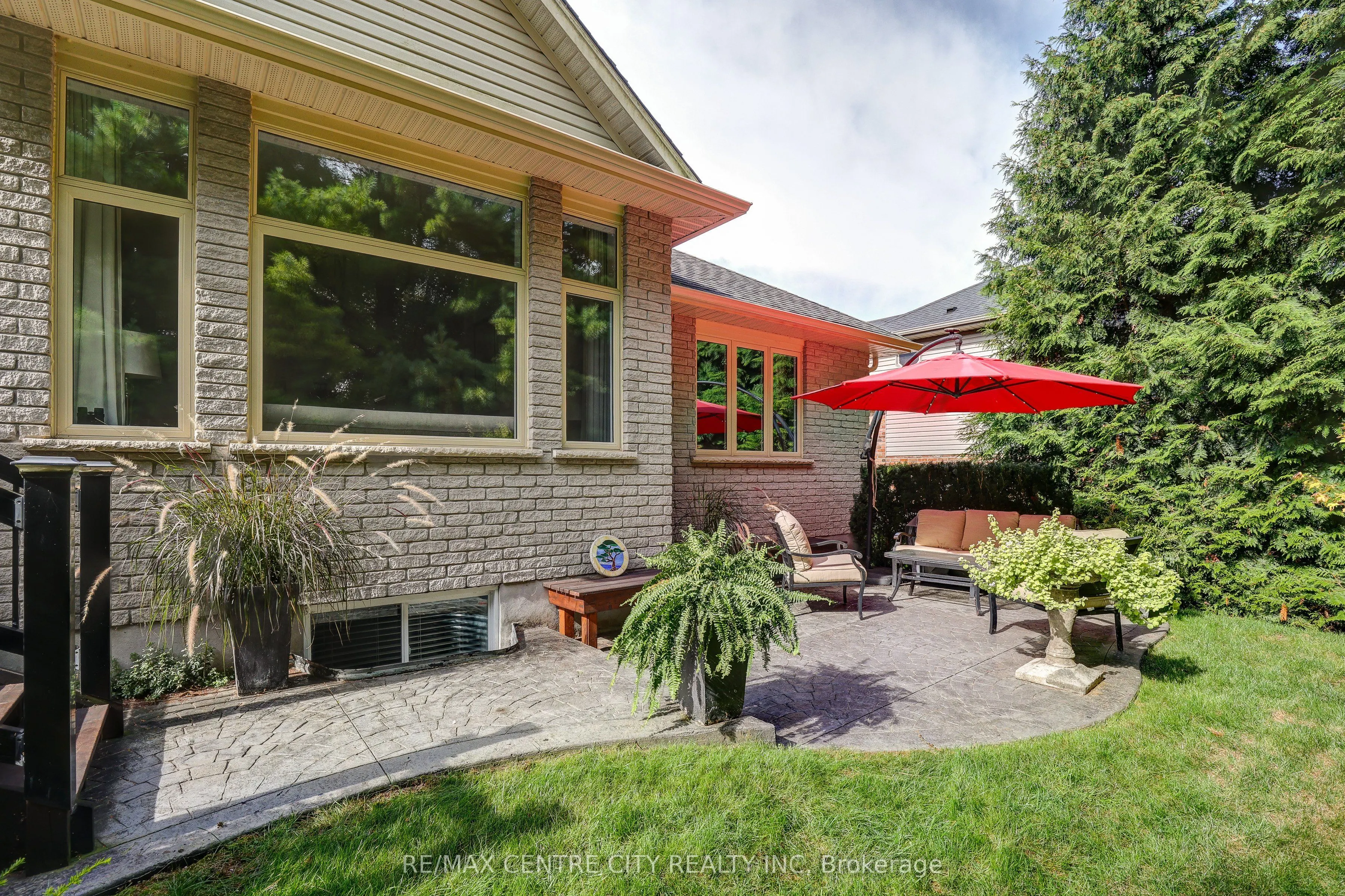 39 Hickory Lane