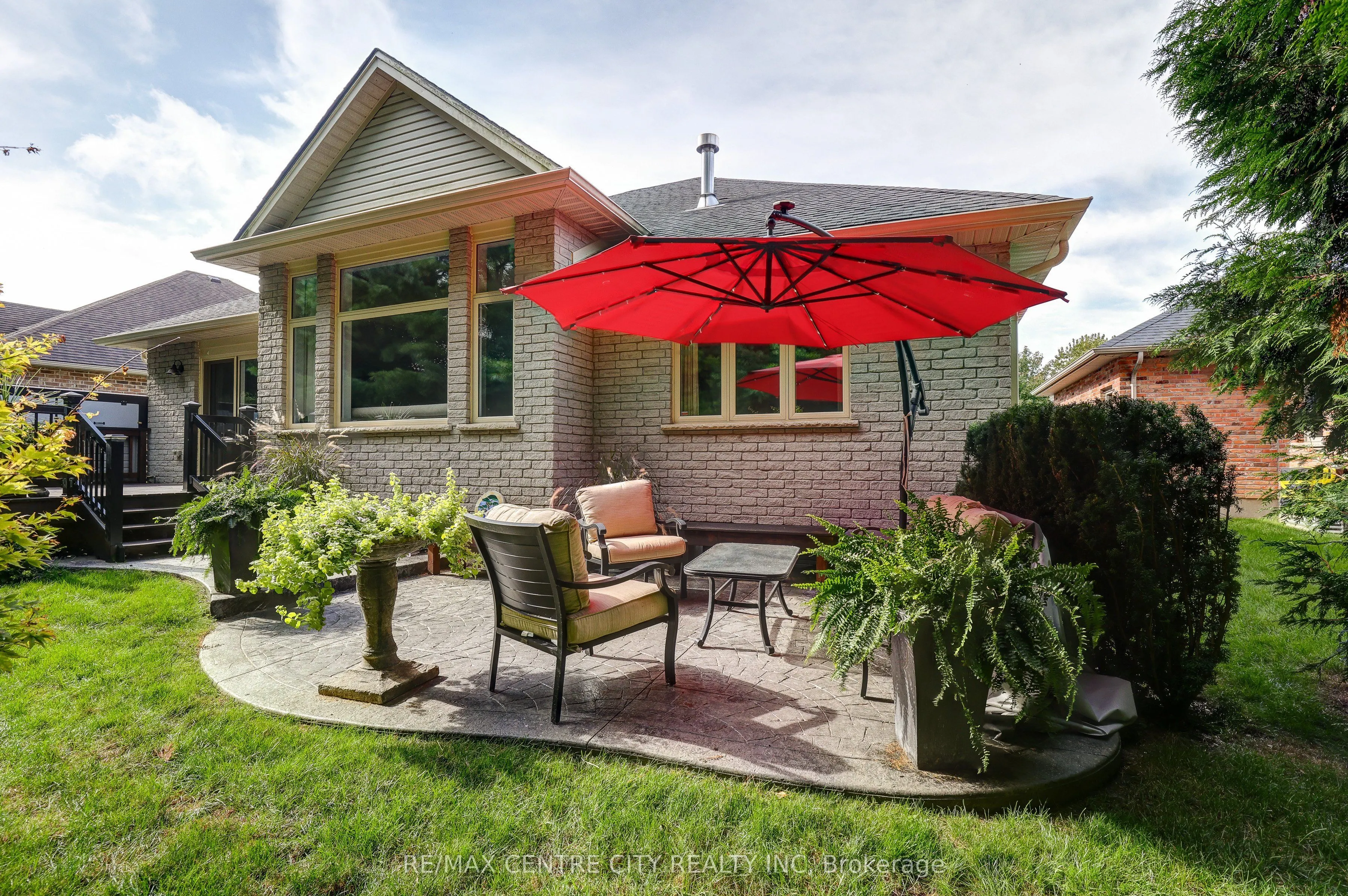 39 Hickory Lane