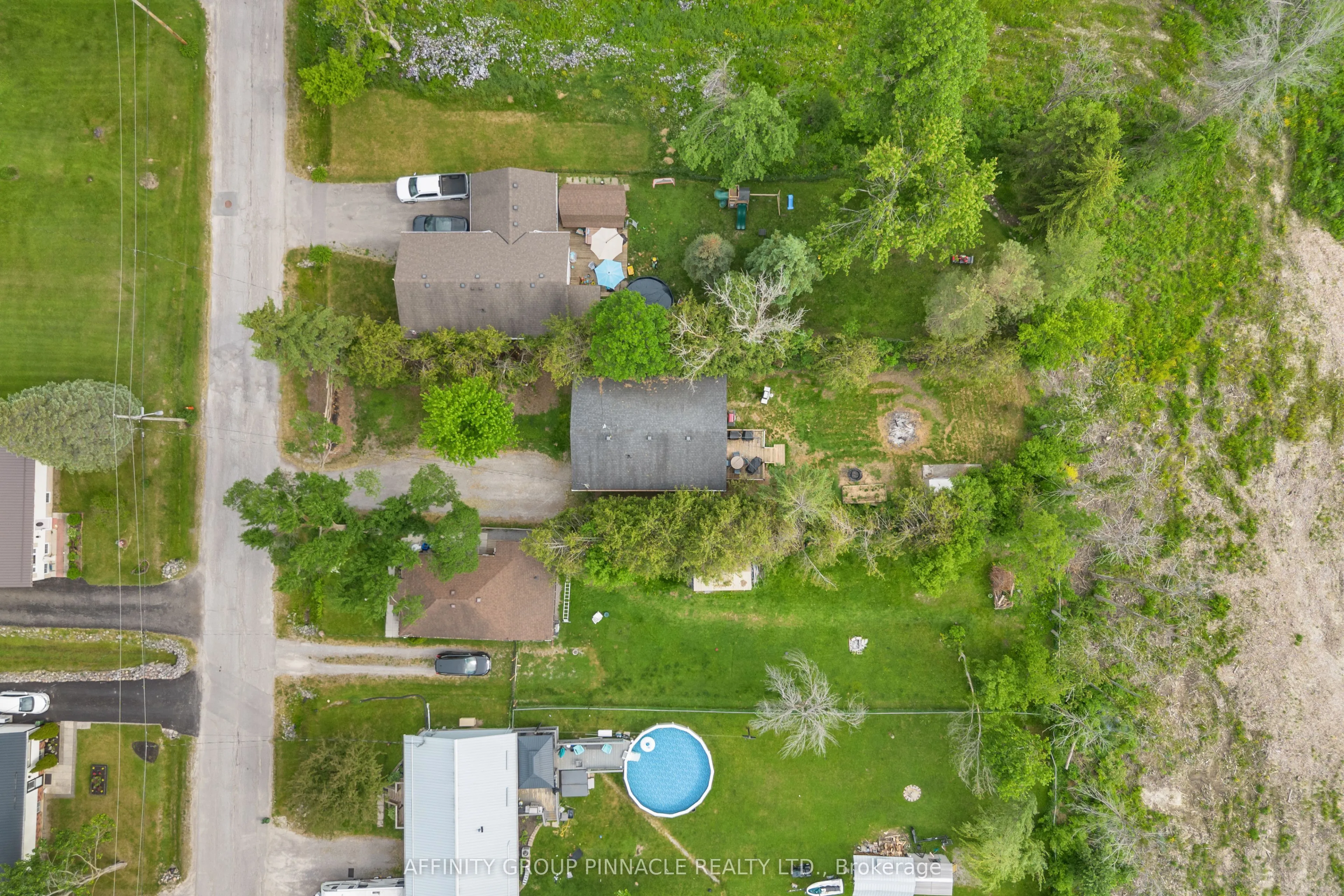 21 Alma Street N