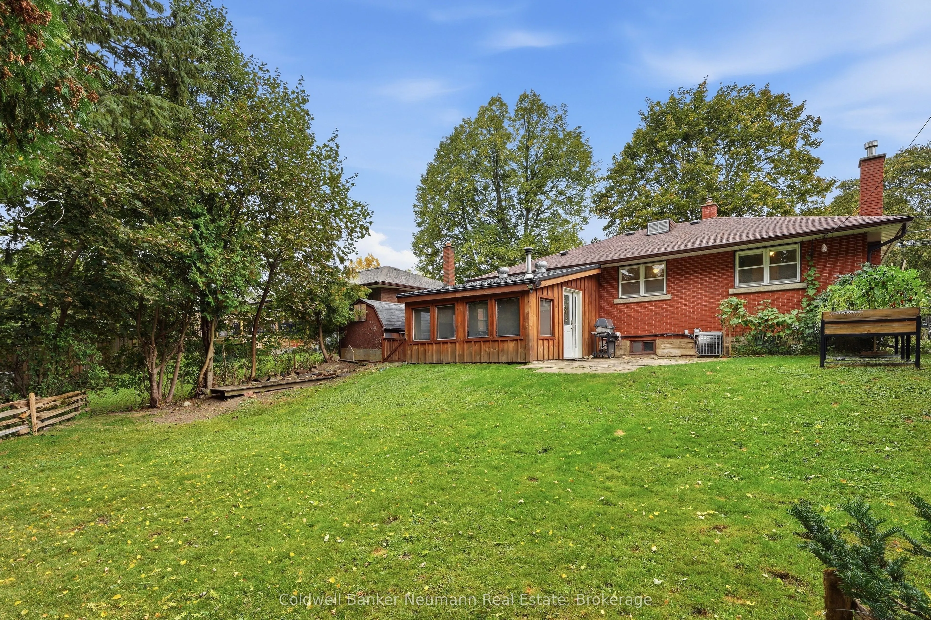 82 Knightswood Boulevard