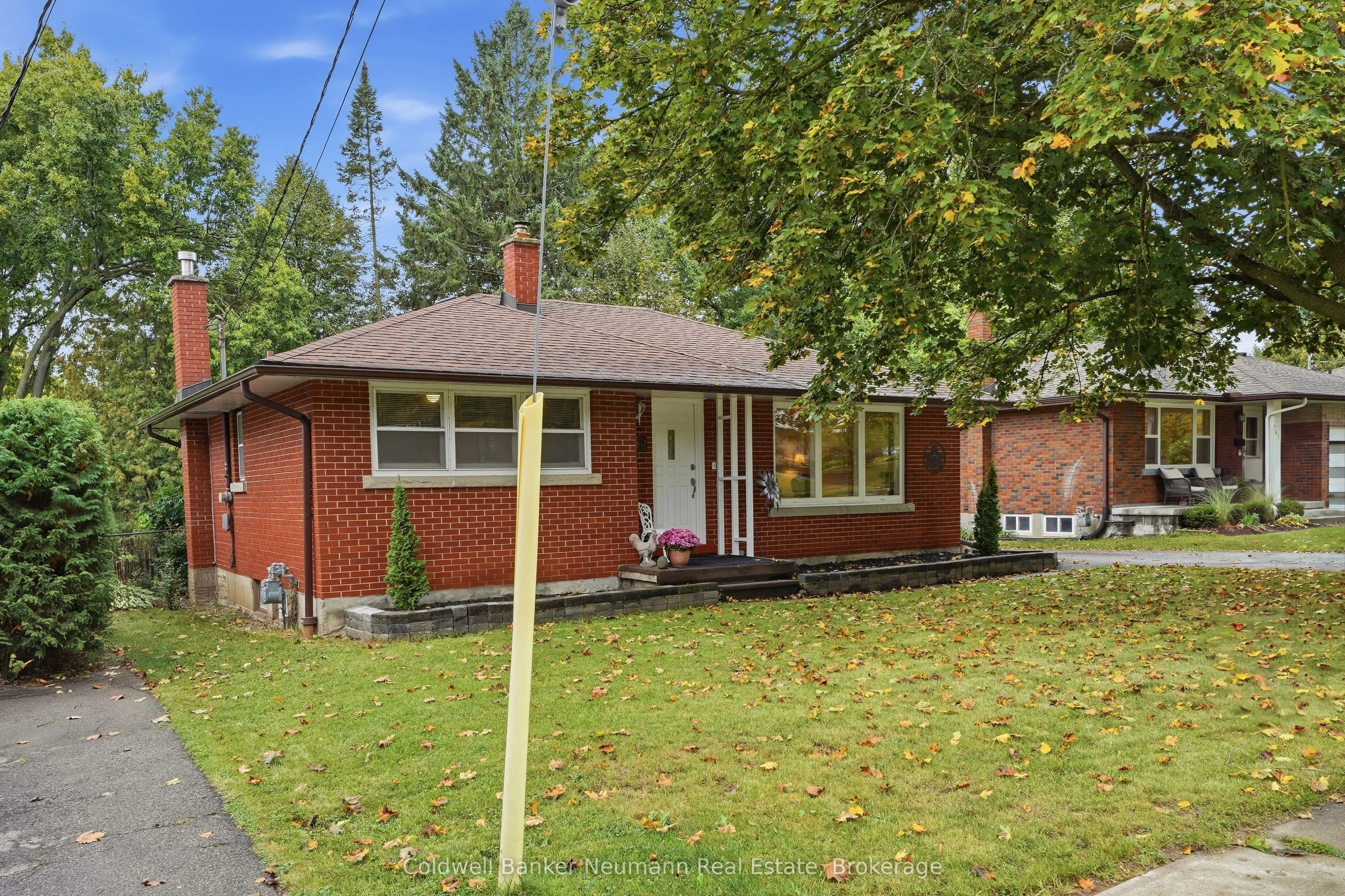 82 Knightswood Boulevard