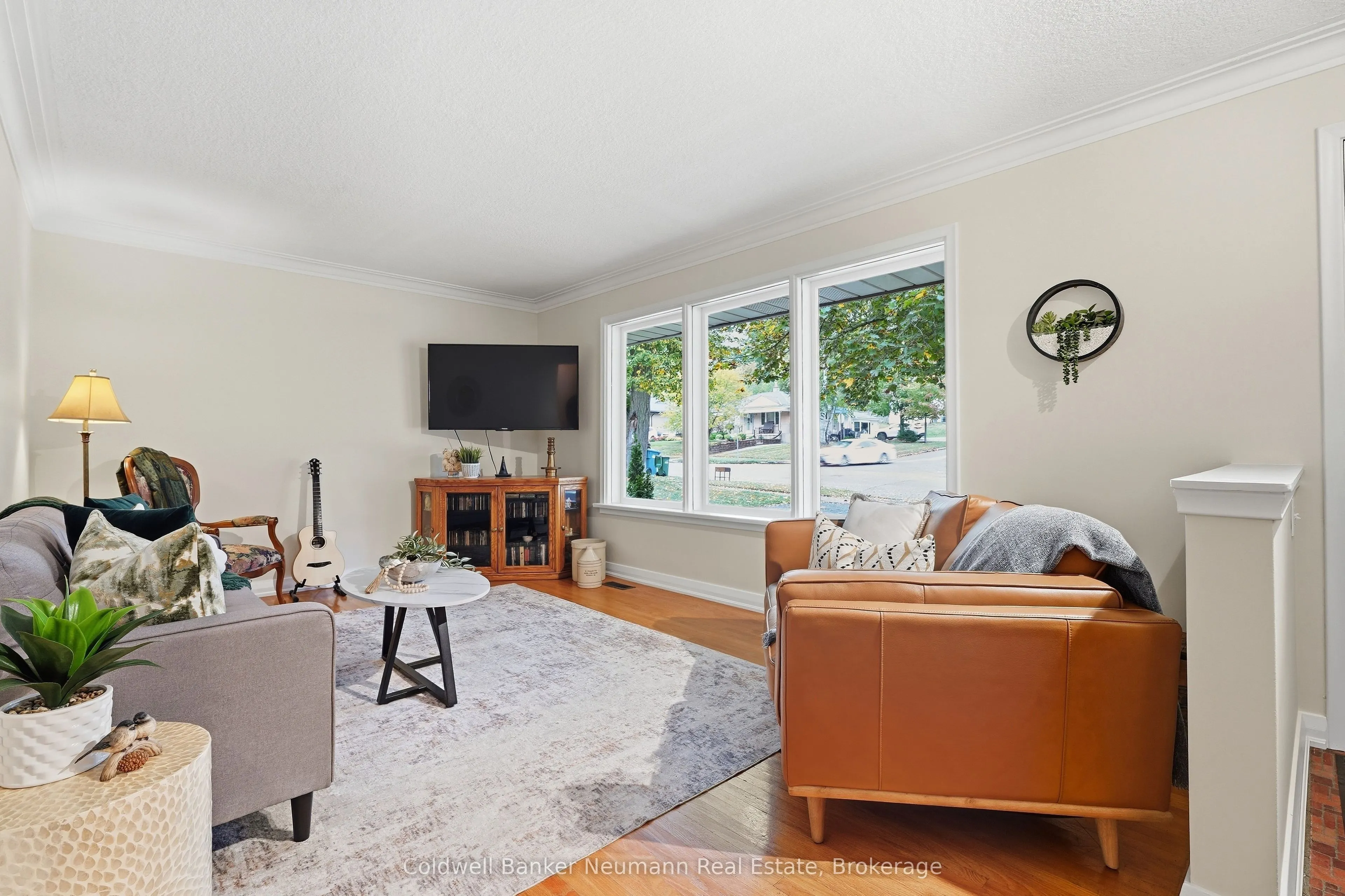 82 Knightswood Boulevard