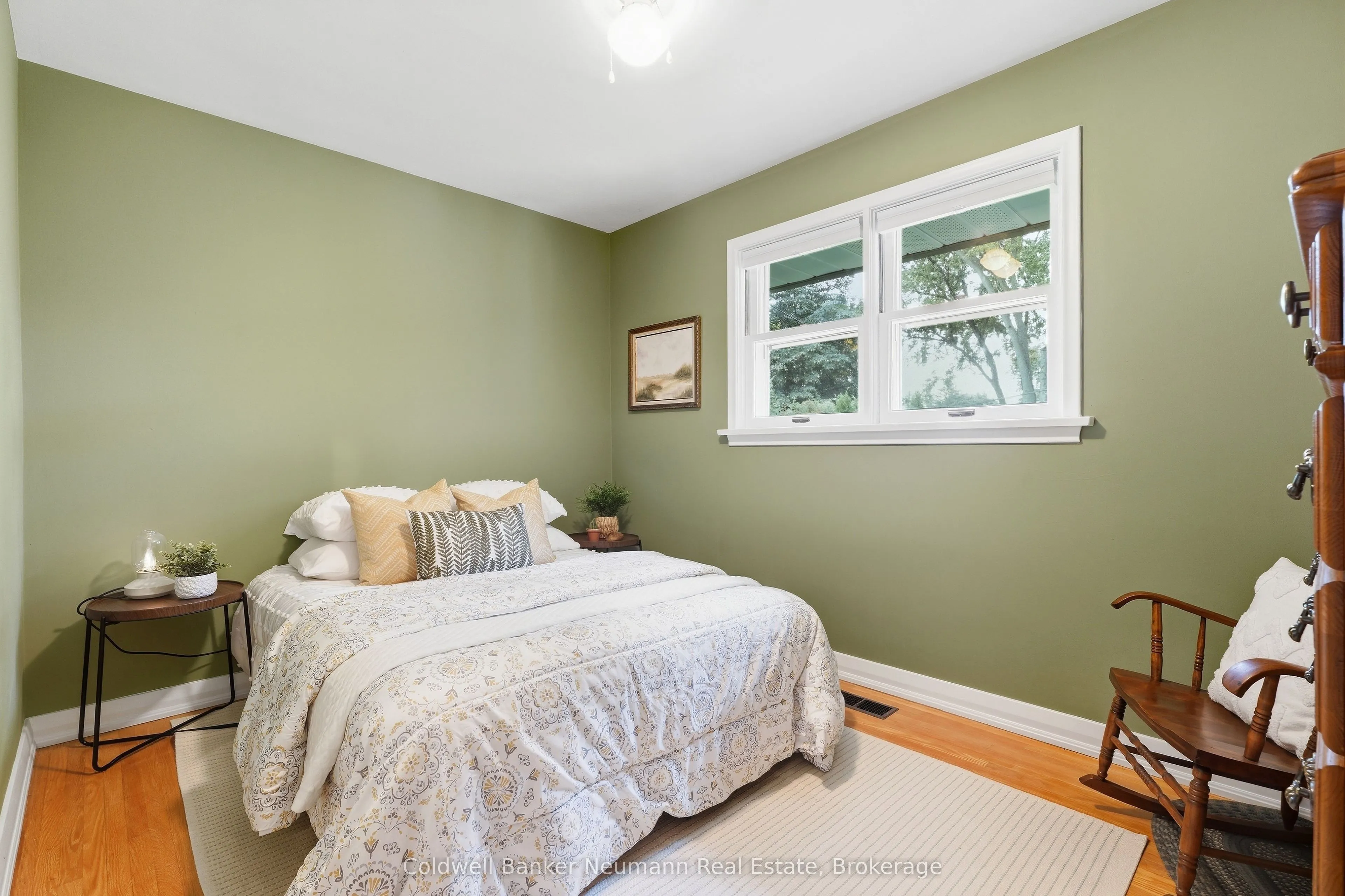 82 Knightswood Boulevard