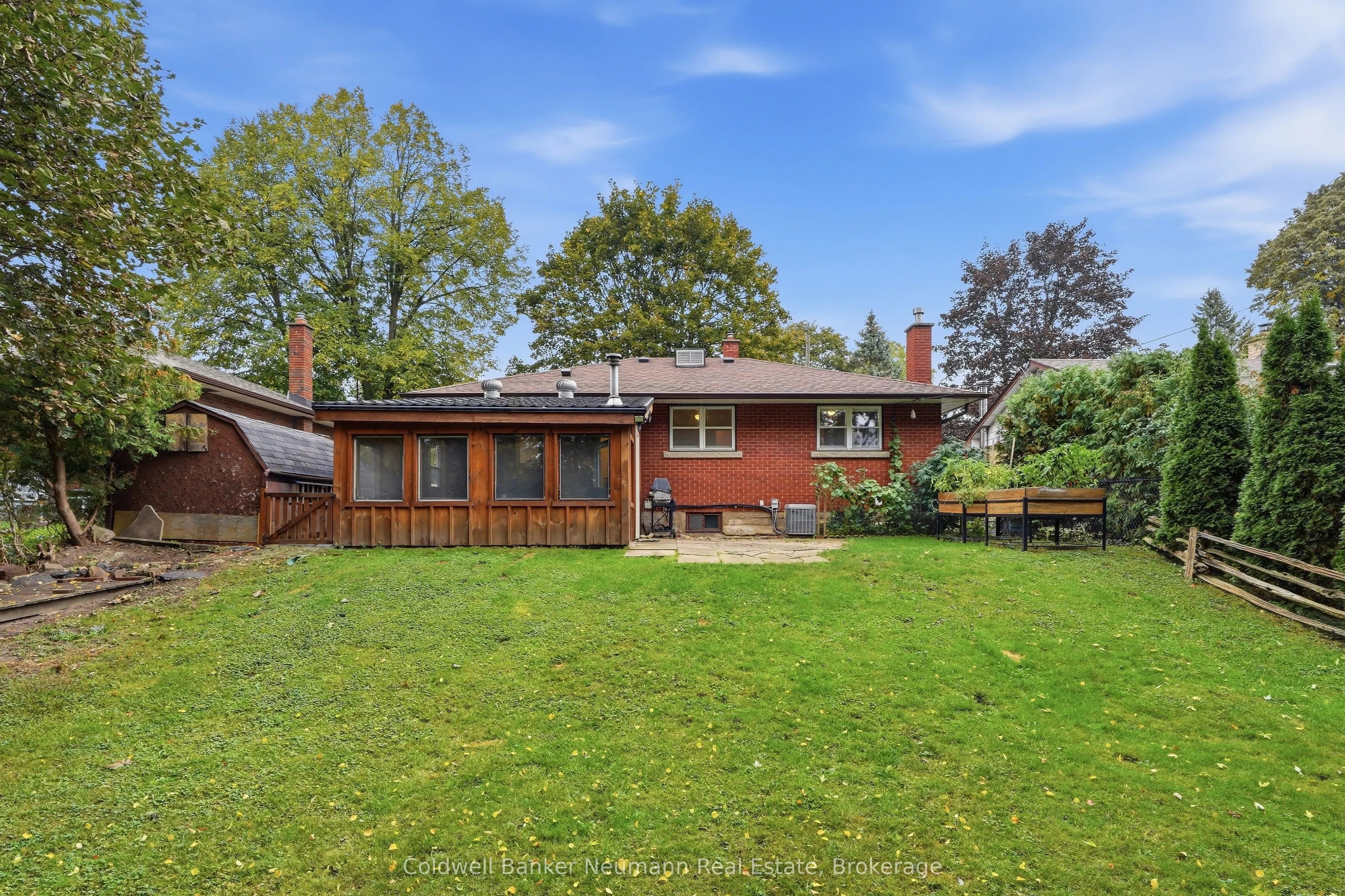 82 Knightswood Boulevard