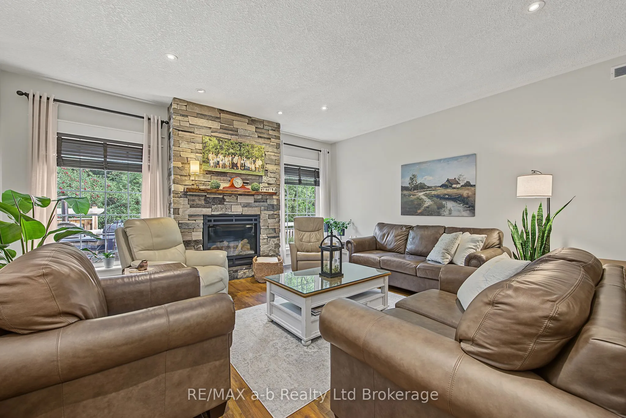 386087 Second Road