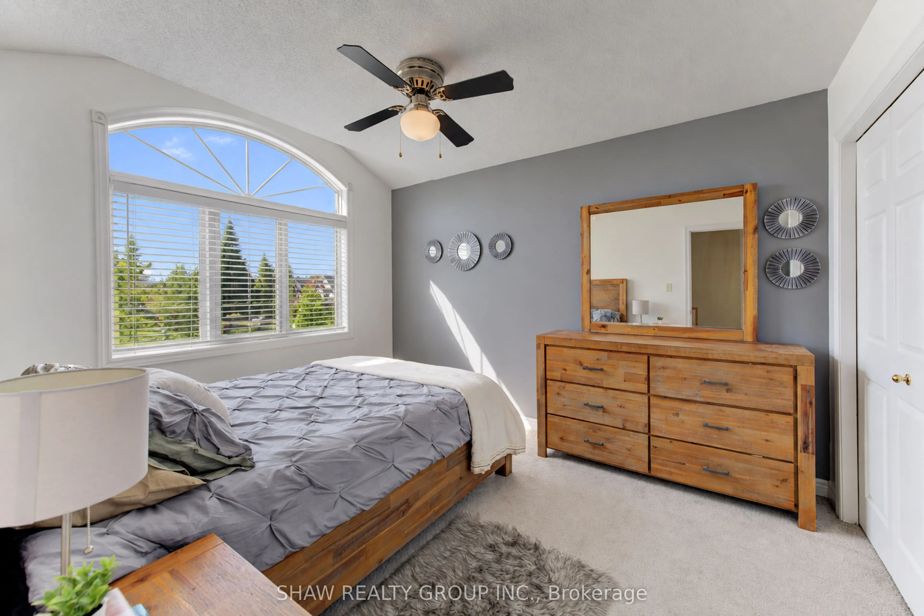 88 Decaro Crescent
