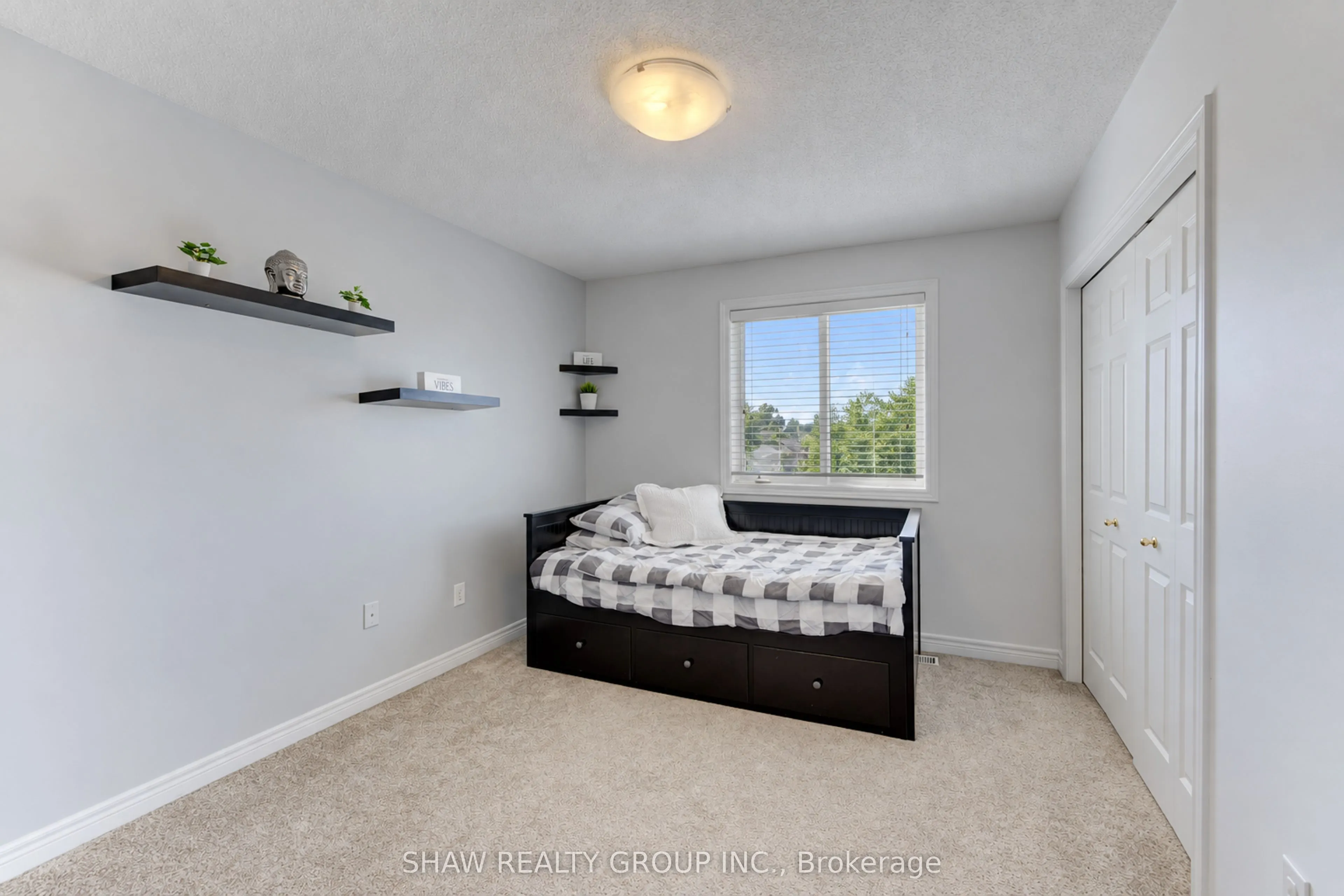 88 Decaro Crescent