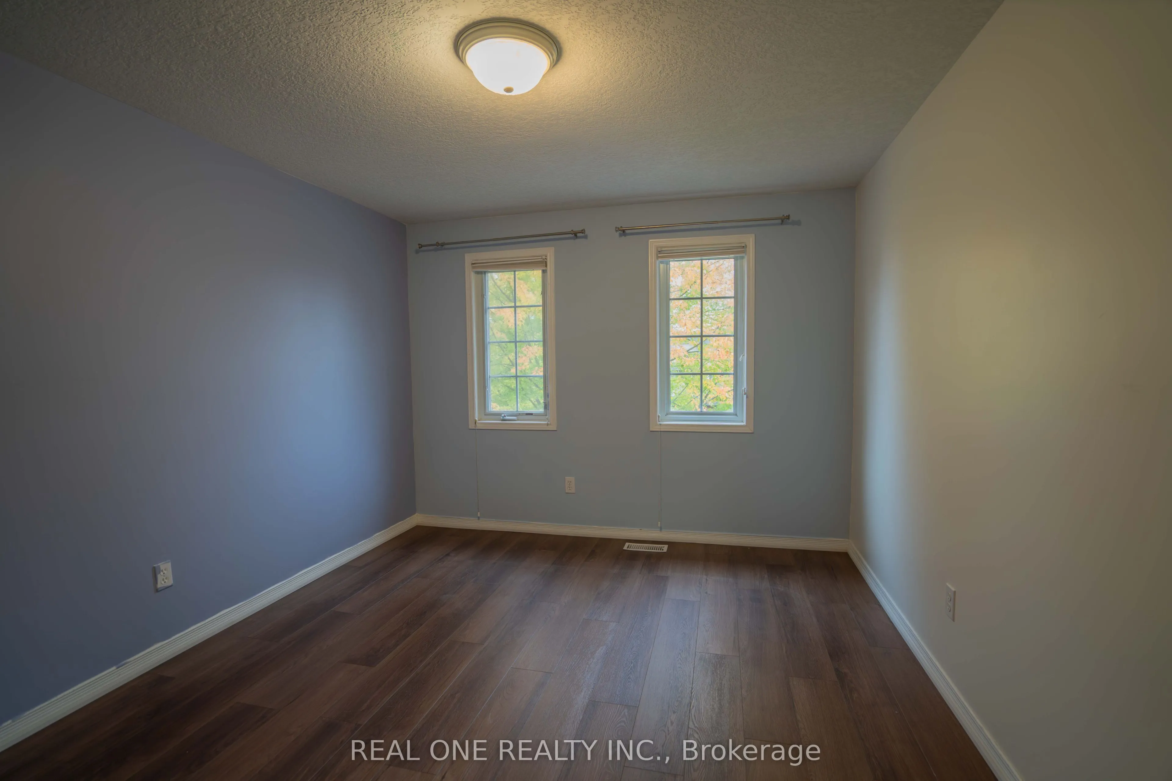 971 Creekside Drive