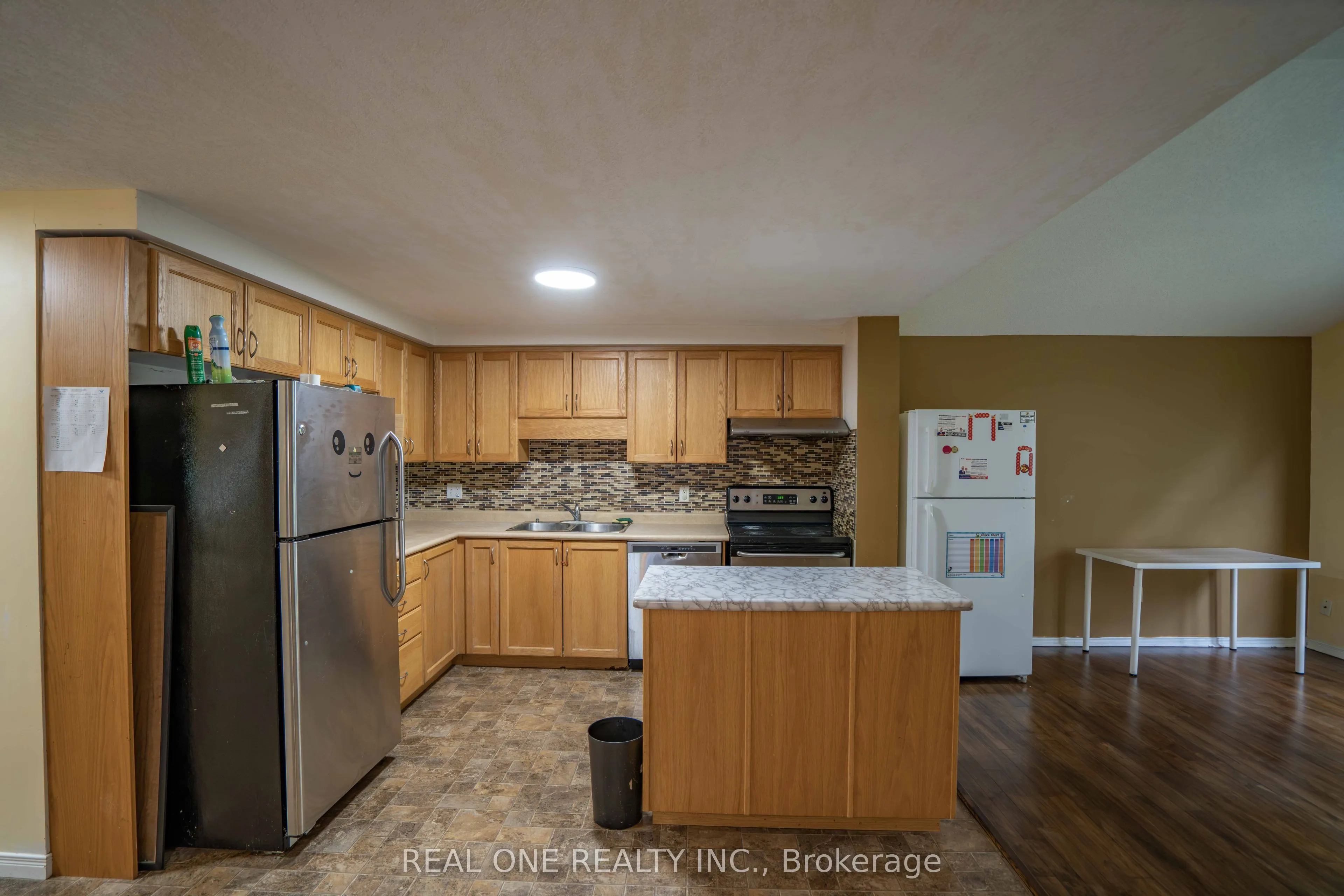 971 Creekside Drive