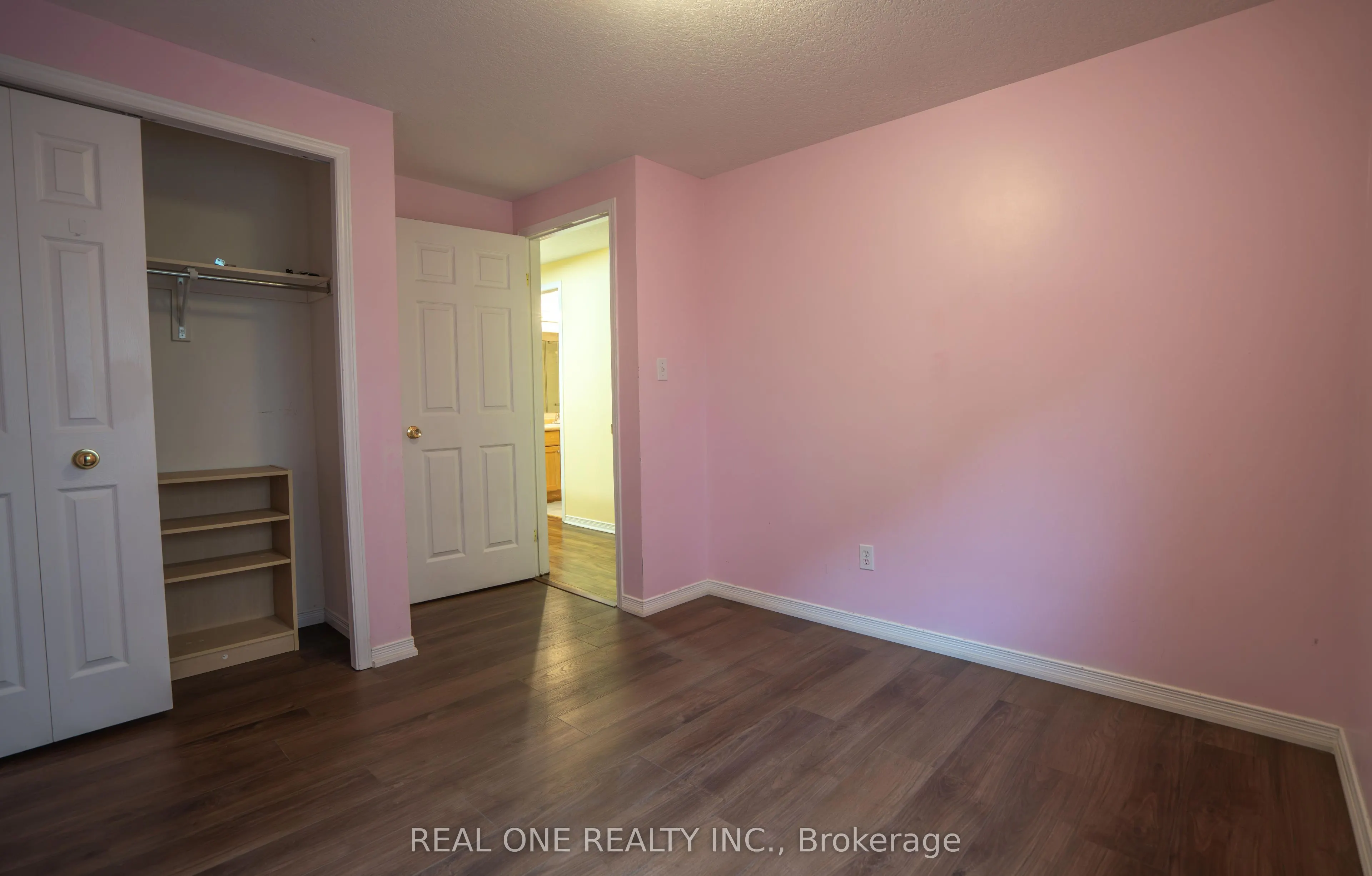 971 Creekside Drive