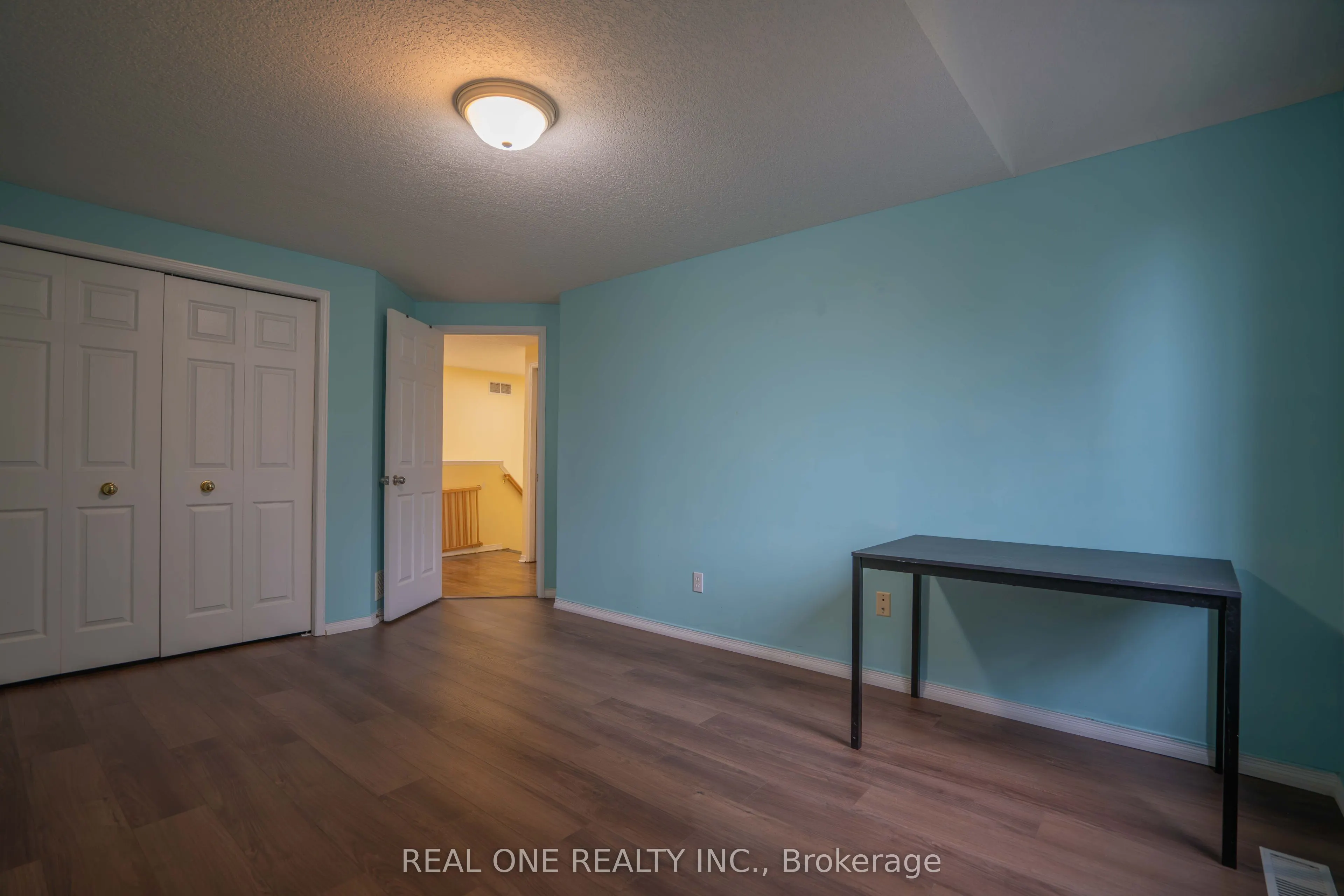 971 Creekside Drive