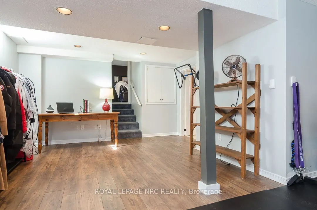 7979 Oakridge Drive