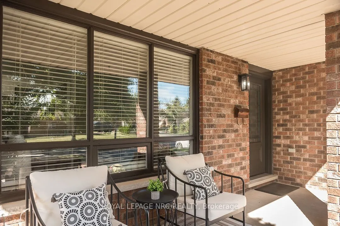 7979 Oakridge Drive