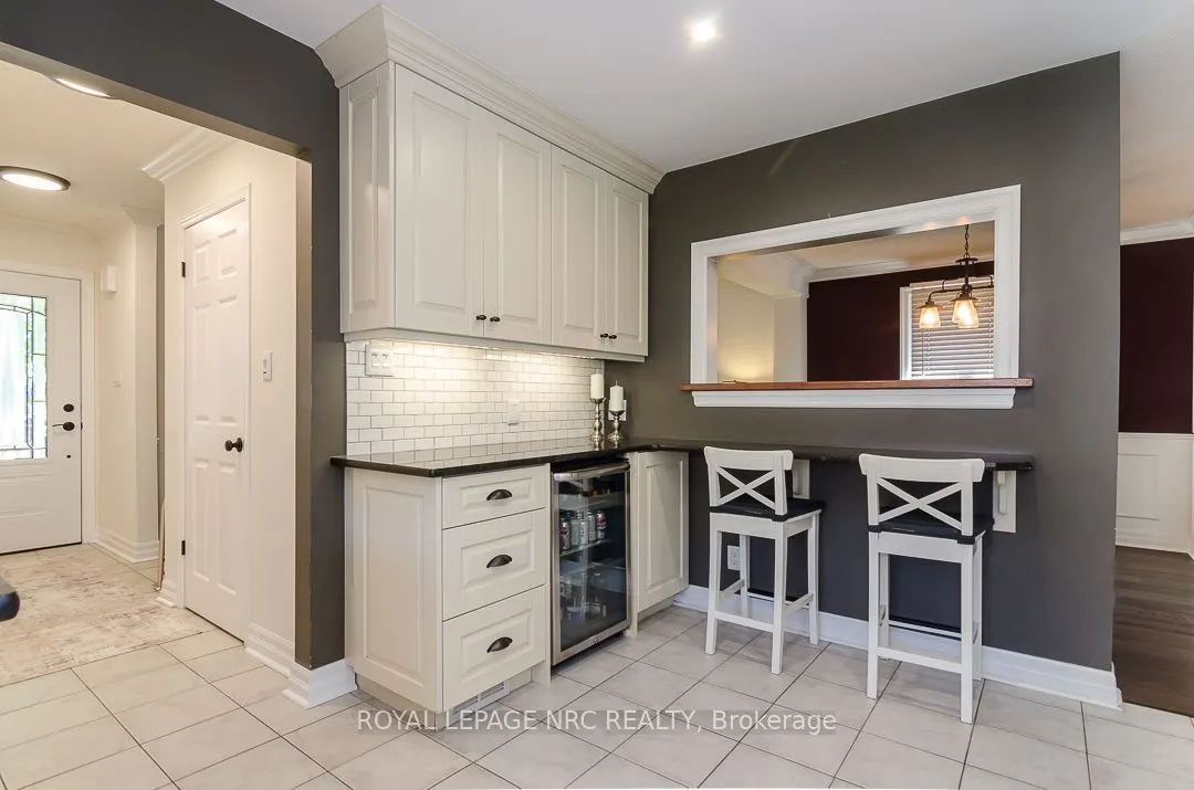 7979 Oakridge Drive