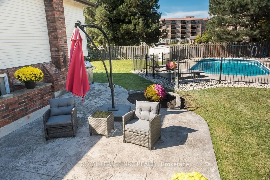 7979 Oakridge Drive